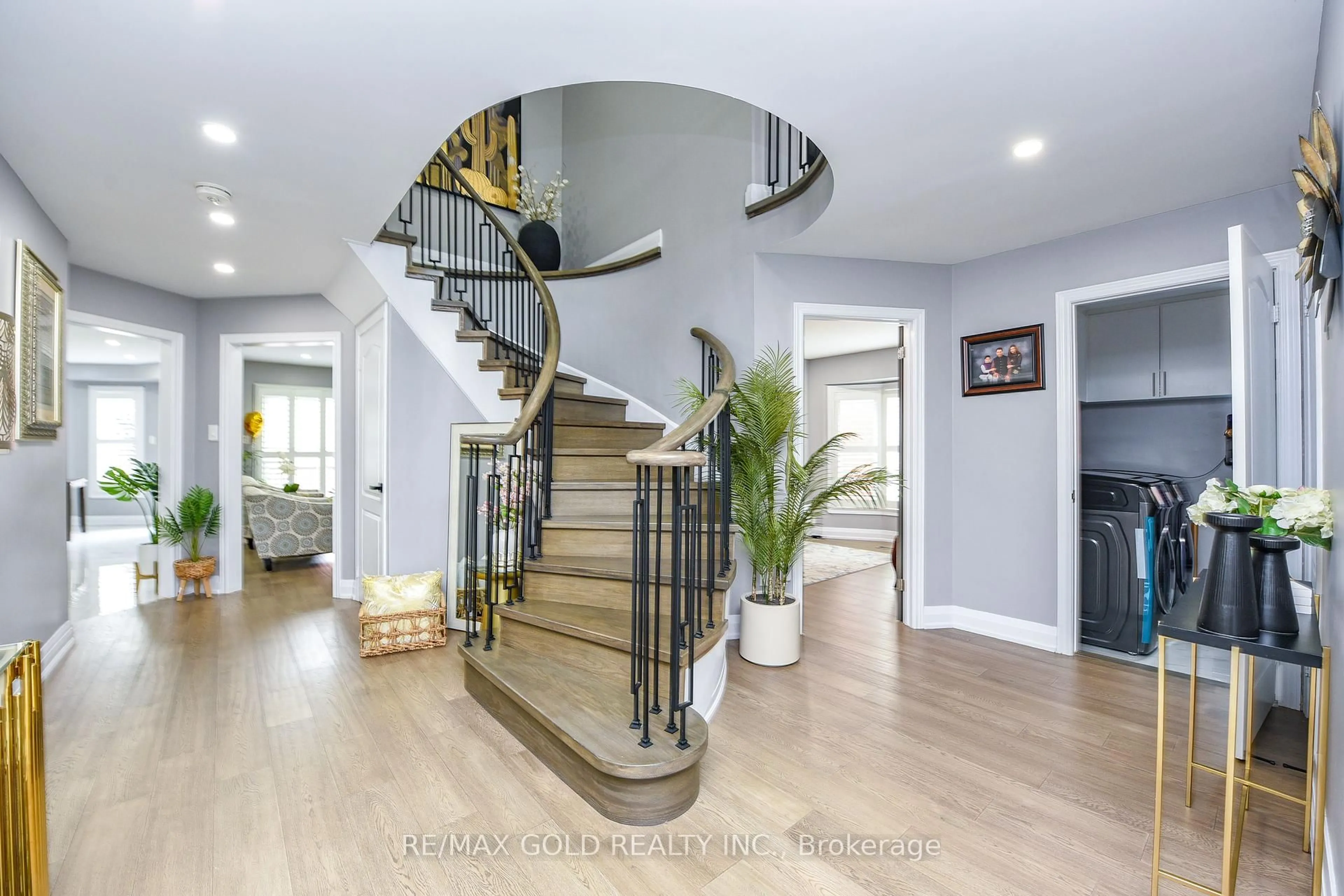 Unknown for 4 Gollop Cres, Halton Hills Ontario L7G 5N9