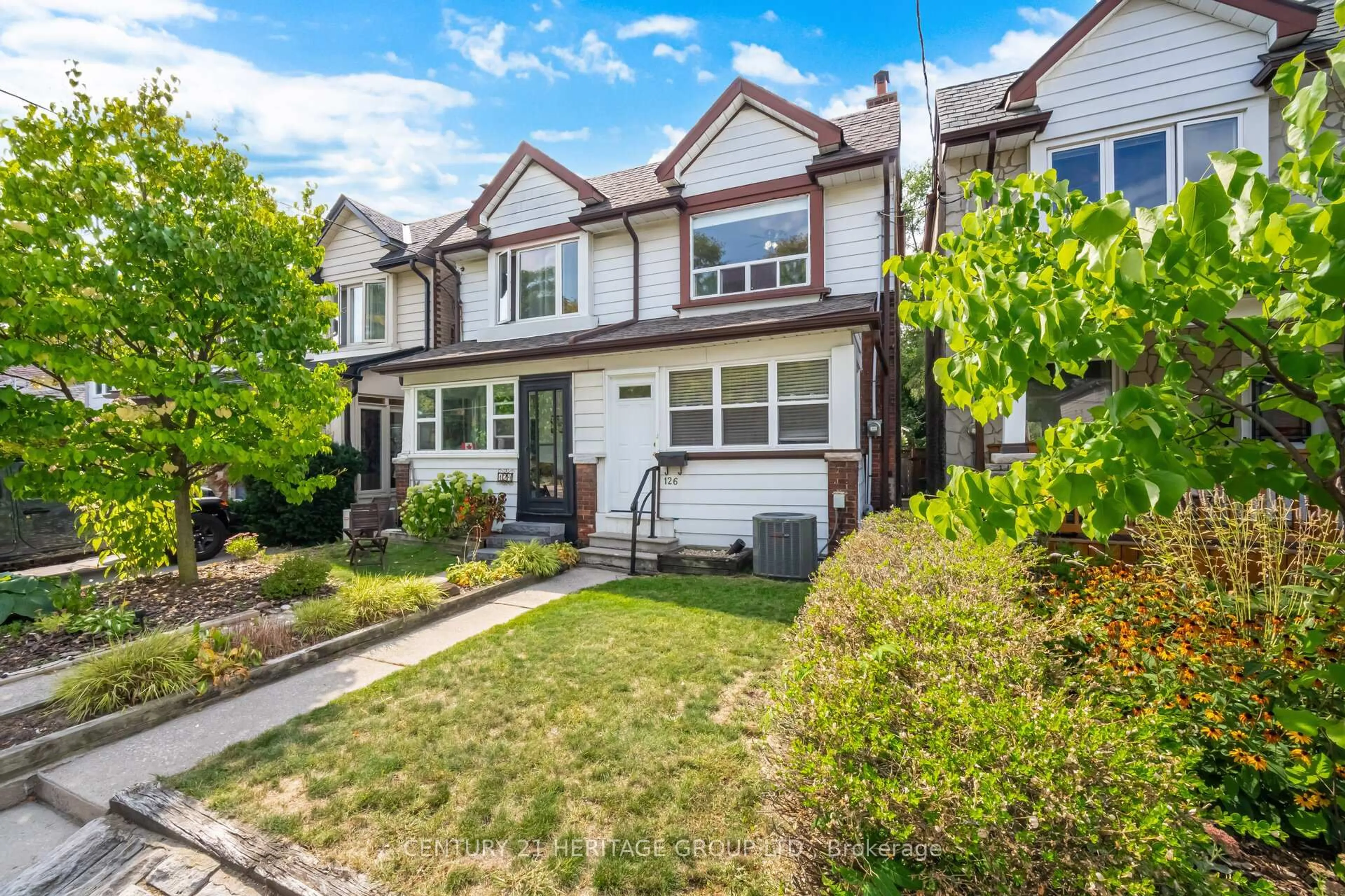 Home with vinyl exterior material, street for 126 Watson Ave, Toronto Ontario M6S 4E1