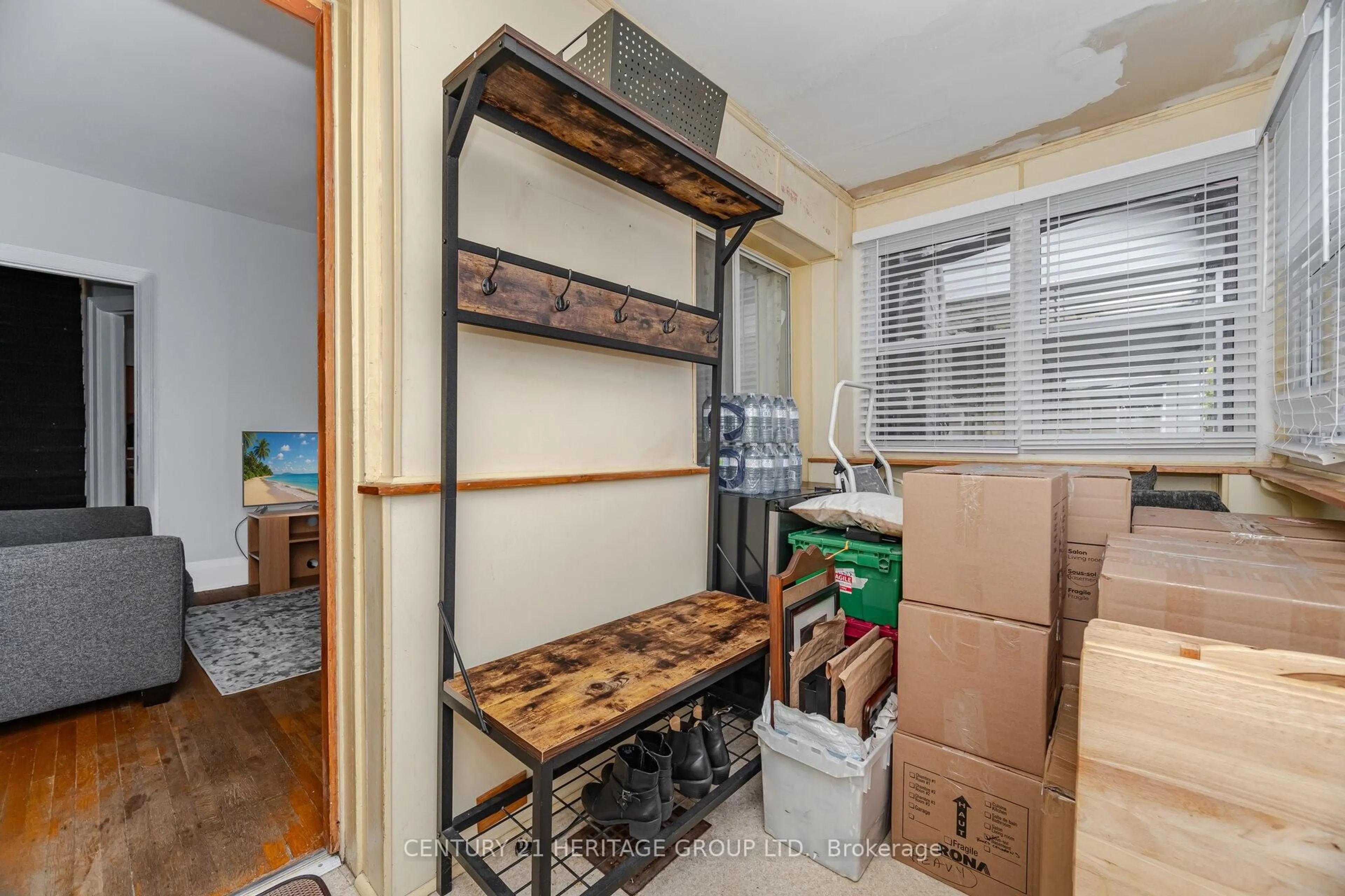 Storage room or clothes room or walk-in closet for 126 Watson Ave, Toronto Ontario M6S 4E1