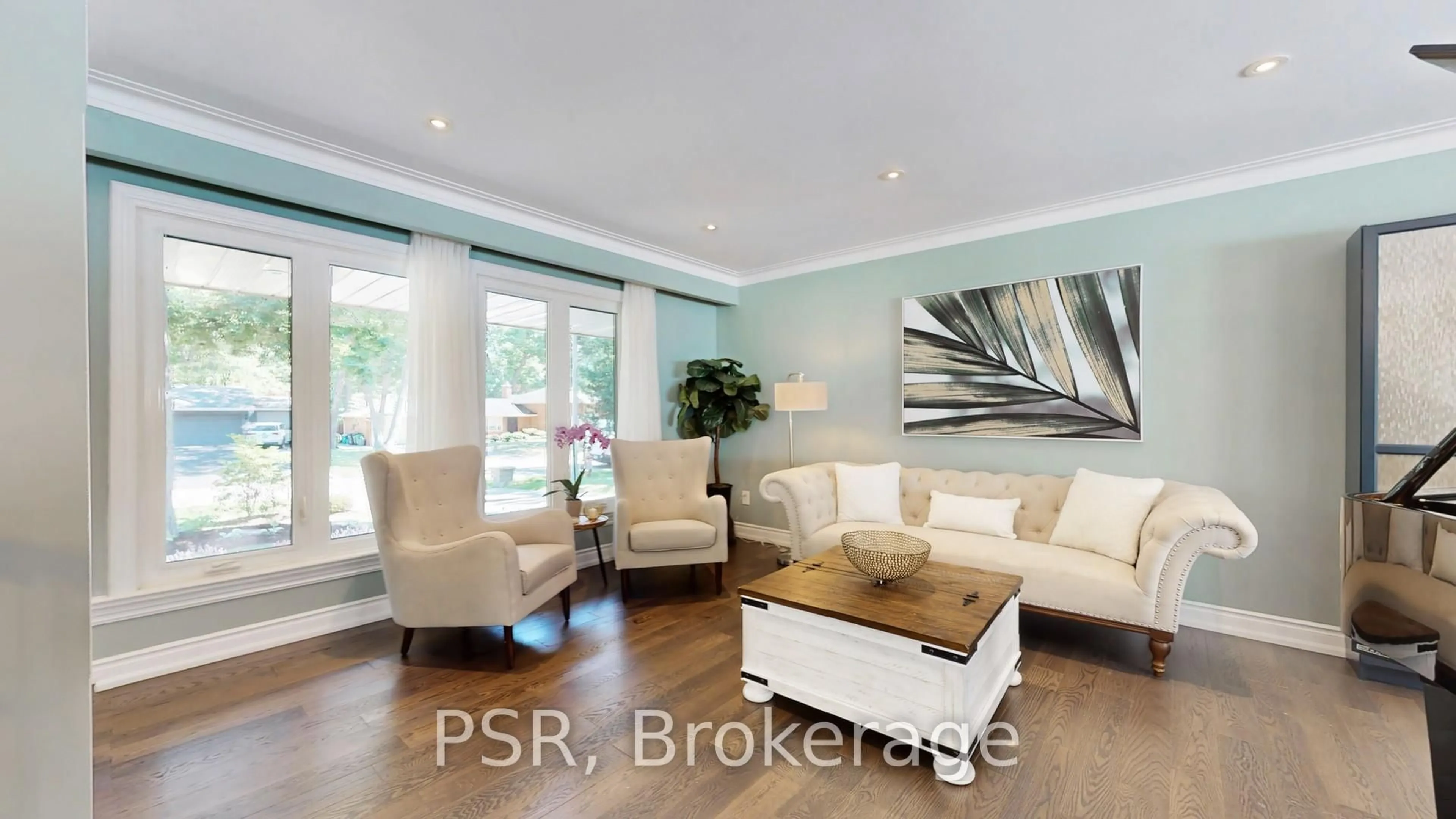 Living room with furniture, wood/laminate floor for 1554 Randor Dr, Mississauga Ontario L5J 3C7