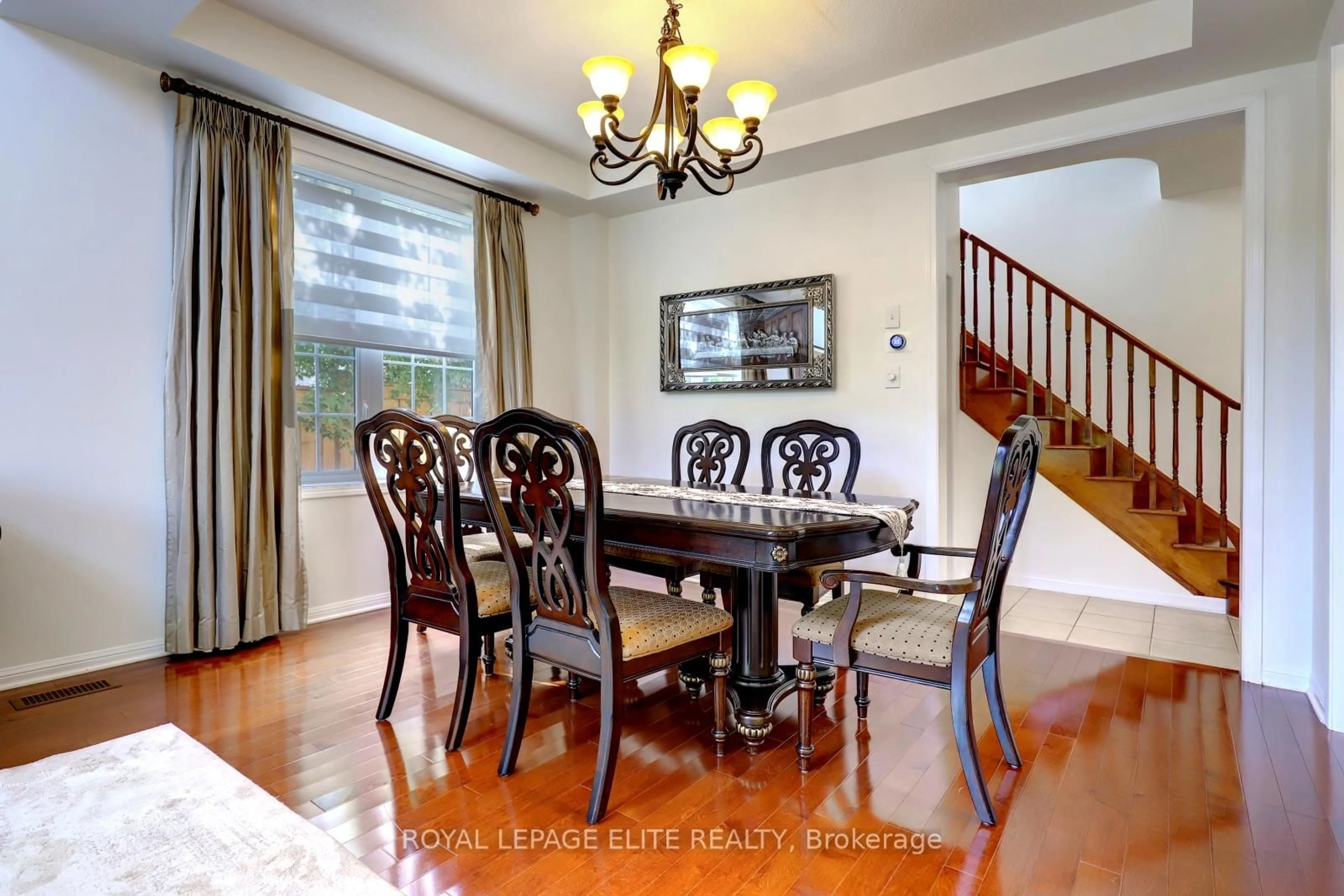 Dining room, wood/laminate floor for 1230 Winter Cres, Milton Ontario L9T 6V8