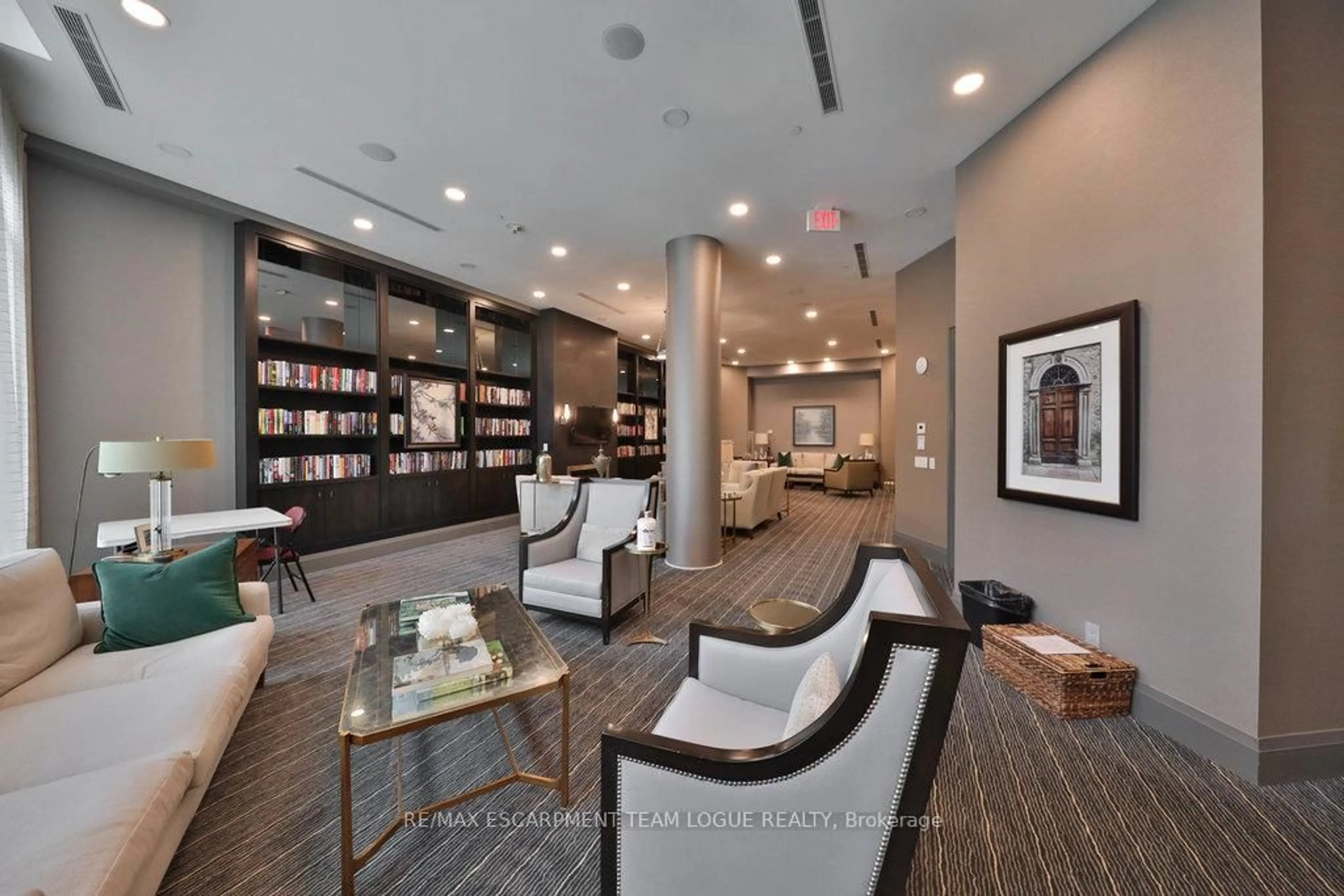 Lobby for 11 Bronte Rd #501, Oakville Ontario L6L 0E1