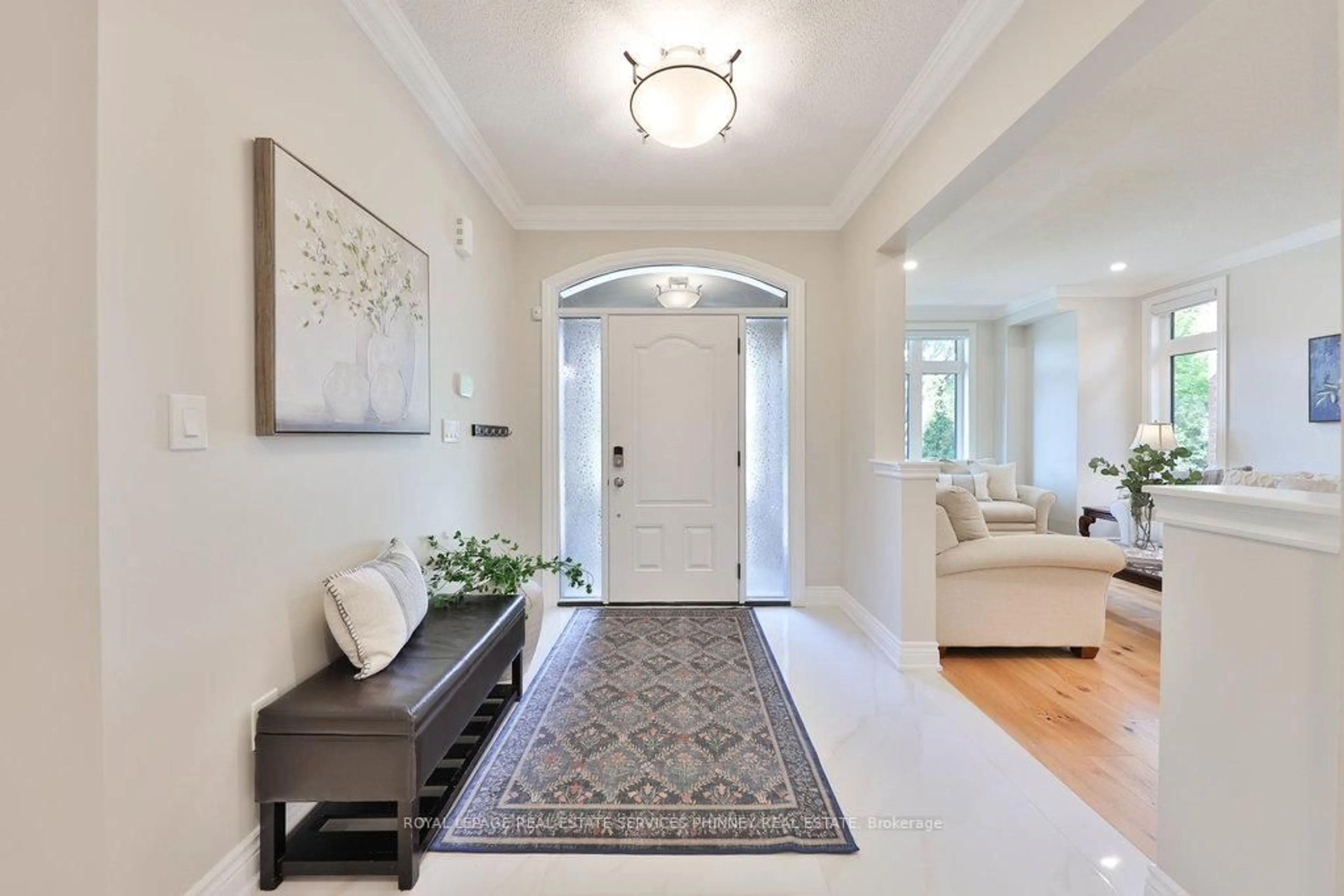 Indoor entryway for 1212 Grace Dr, Oakville Ontario L6H 6T5
