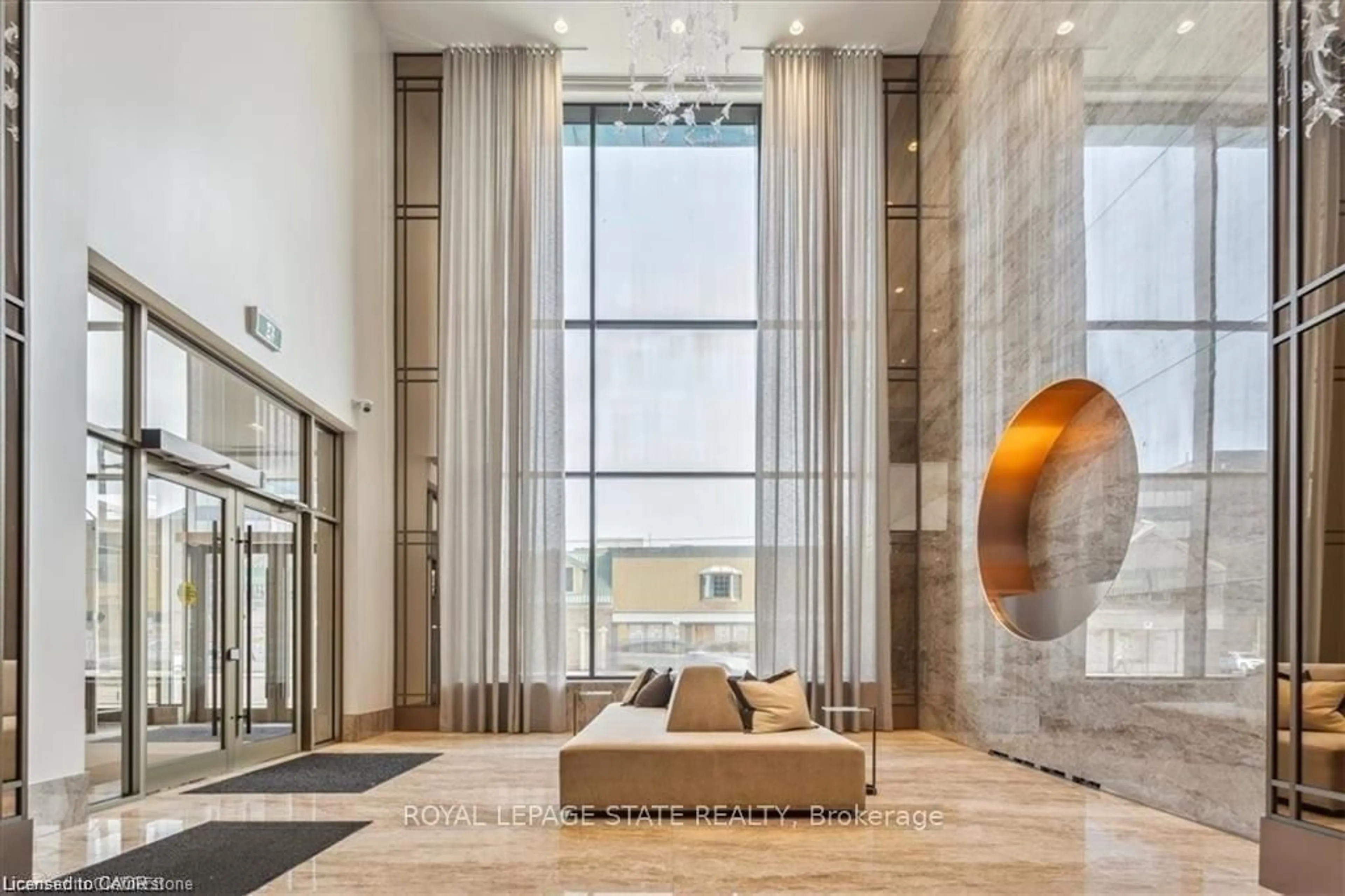 Lobby for 2007 James St #1301, Burlington Ontario L7R 0G7