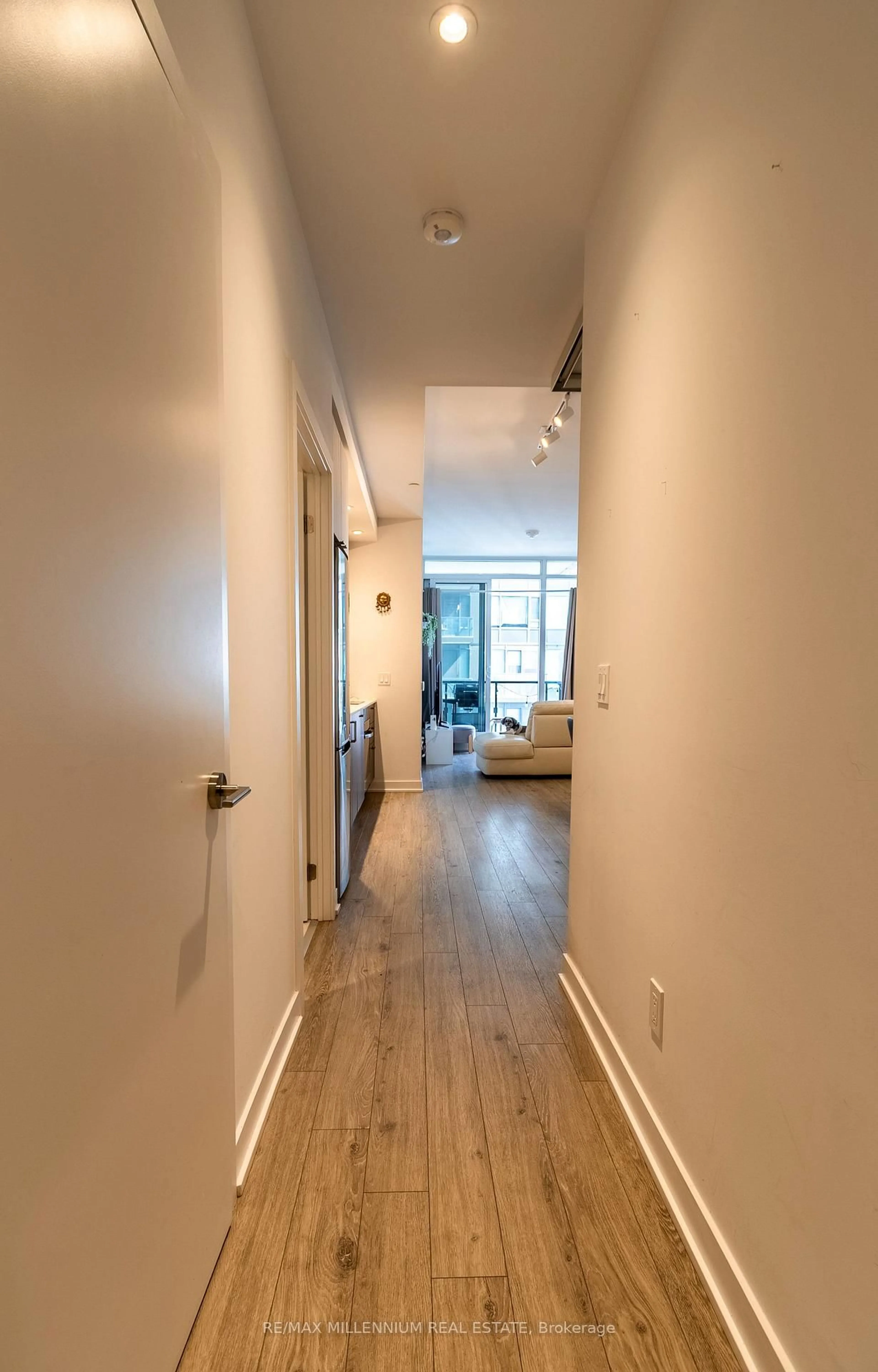 Indoor entryway for 1928 Lakeshore Blvd #3205, Toronto Ontario M6S 0B1