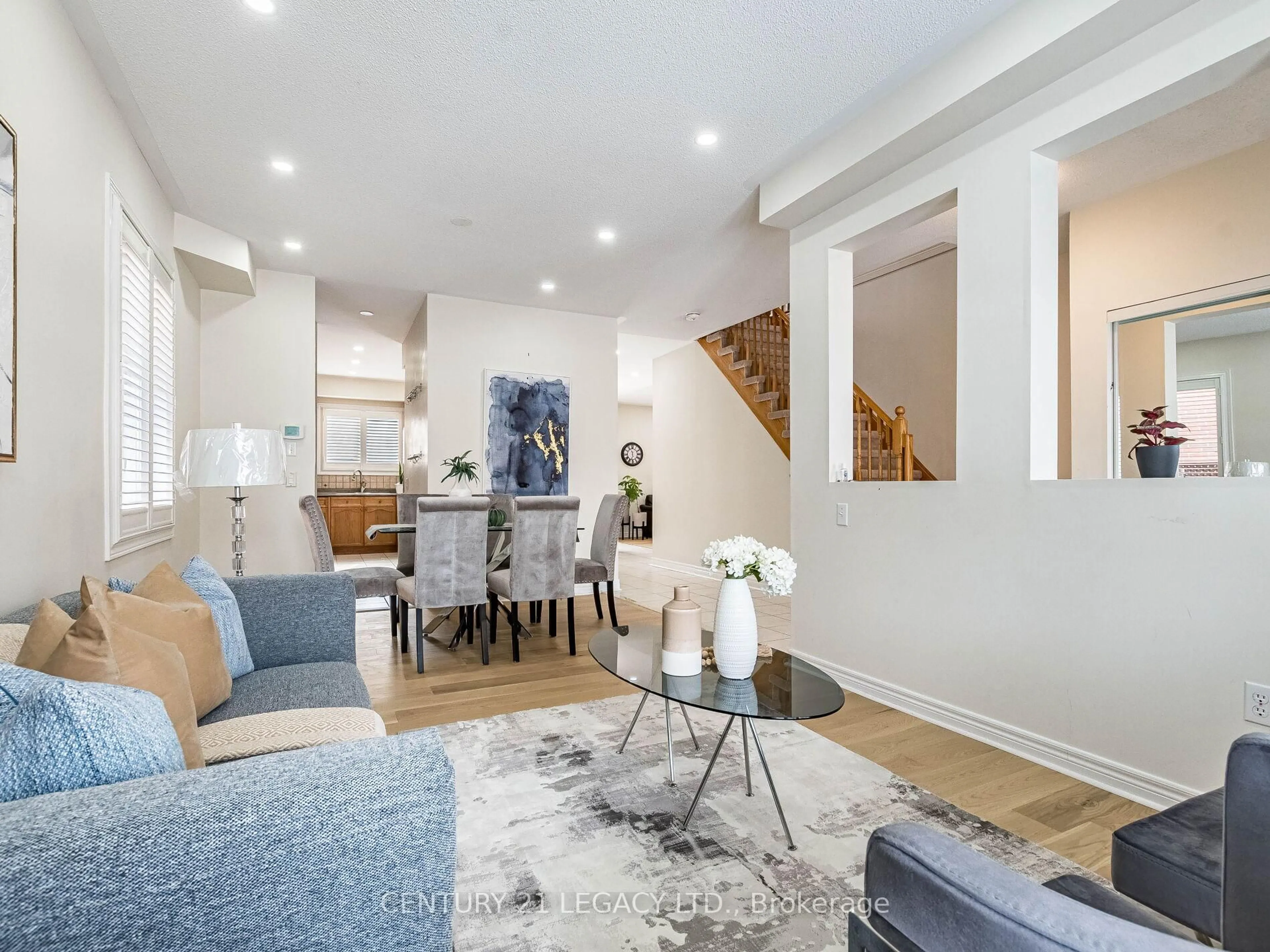 Living room with furniture, unknown for 3 Bowsfield Dr, Brampton Ontario L6P 1C8