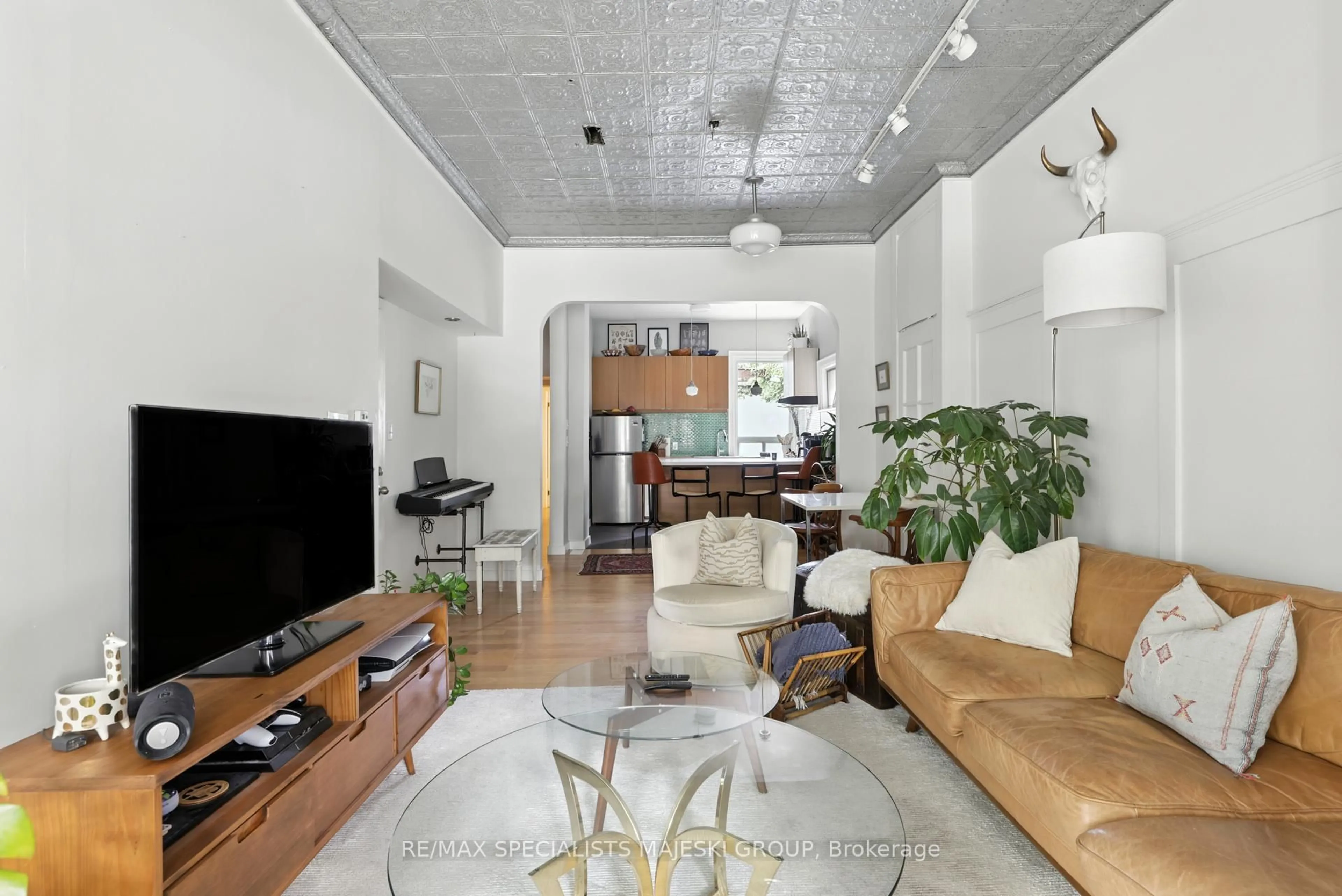 Living room with furniture, unknown for 69 Elm Grove Ave, Toronto Ontario M6K 2J2