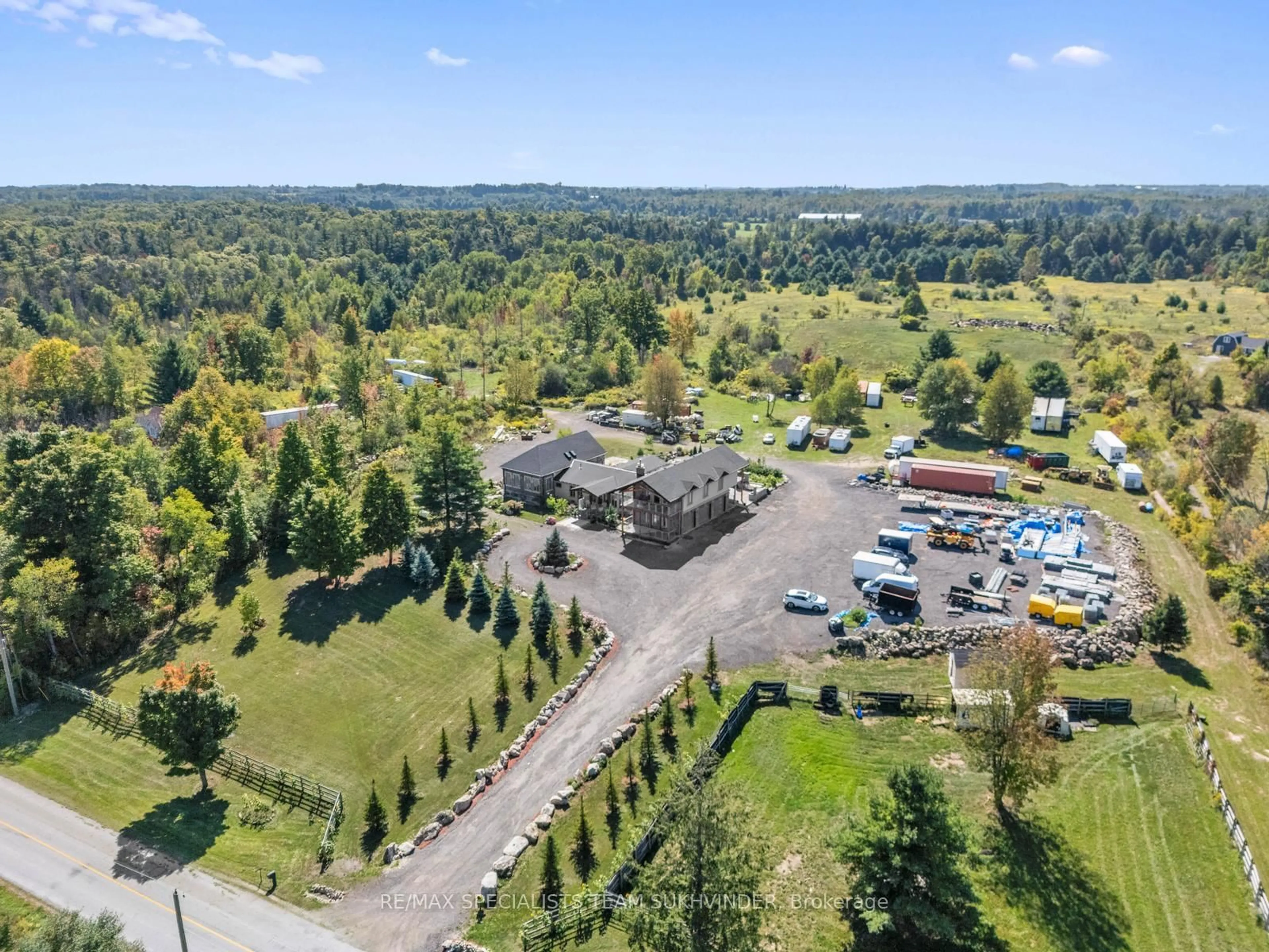 A pic from outside/outdoor area/front of a property/back of a property/a pic from drone, unknown for 9256 First Line, Milton Ontario L9T 2X7