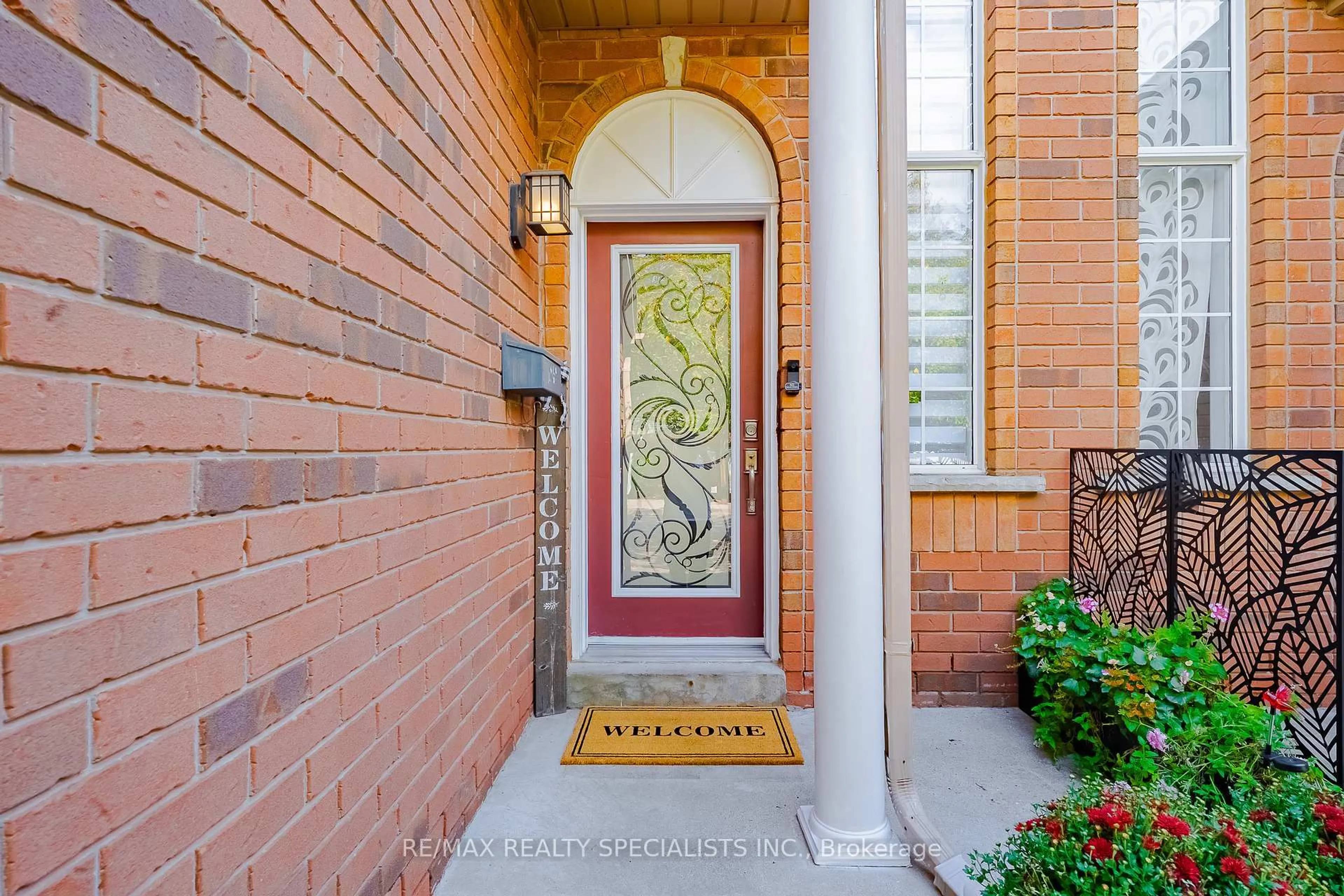 Indoor entryway for 9800 Mclaughlin Rd #250, Brampton Ontario L6X 4R1
