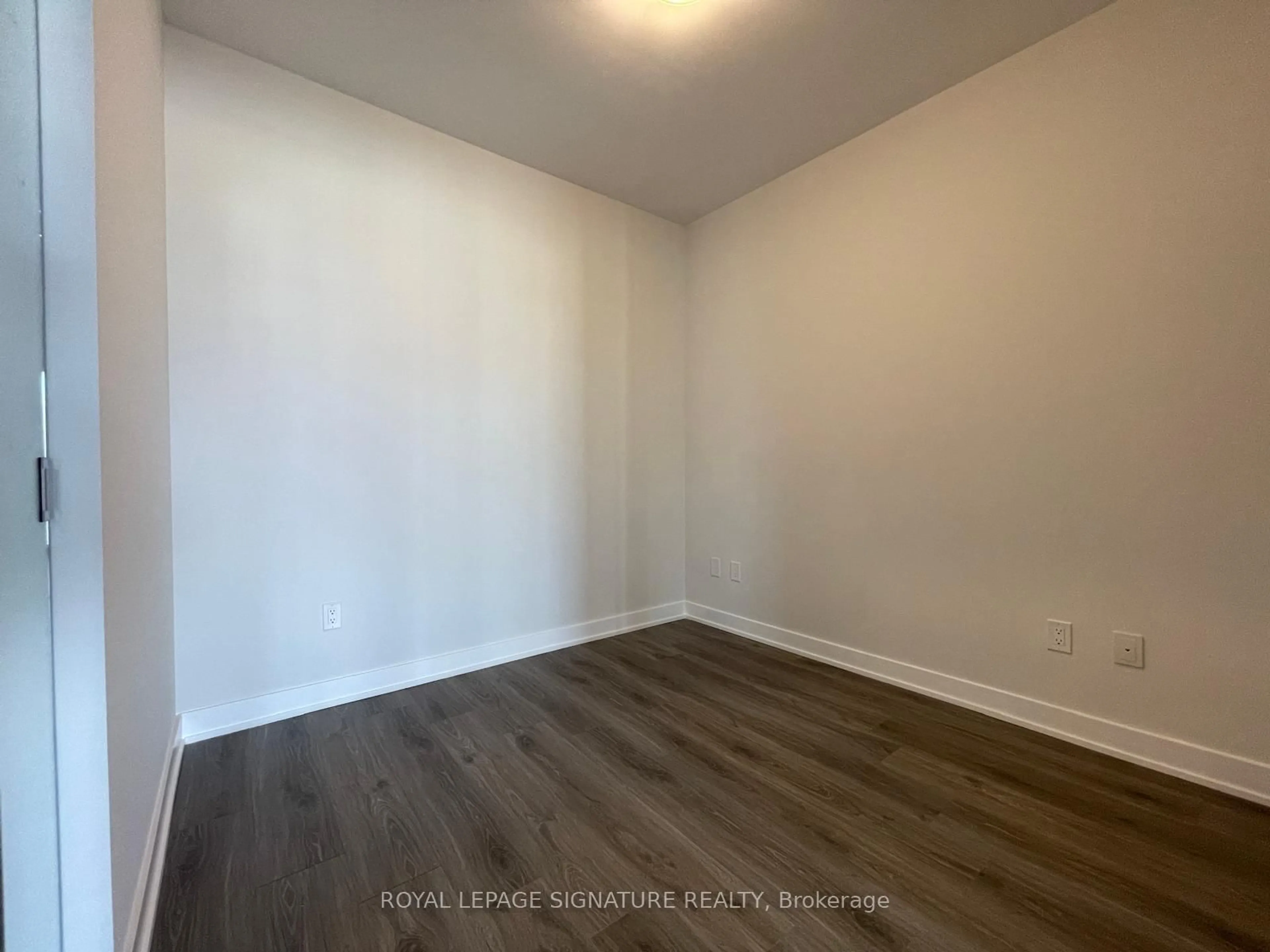 A pic of a room for 4130 Parkside Village Dr #1803, Mississauga Ontario L5B 0L7