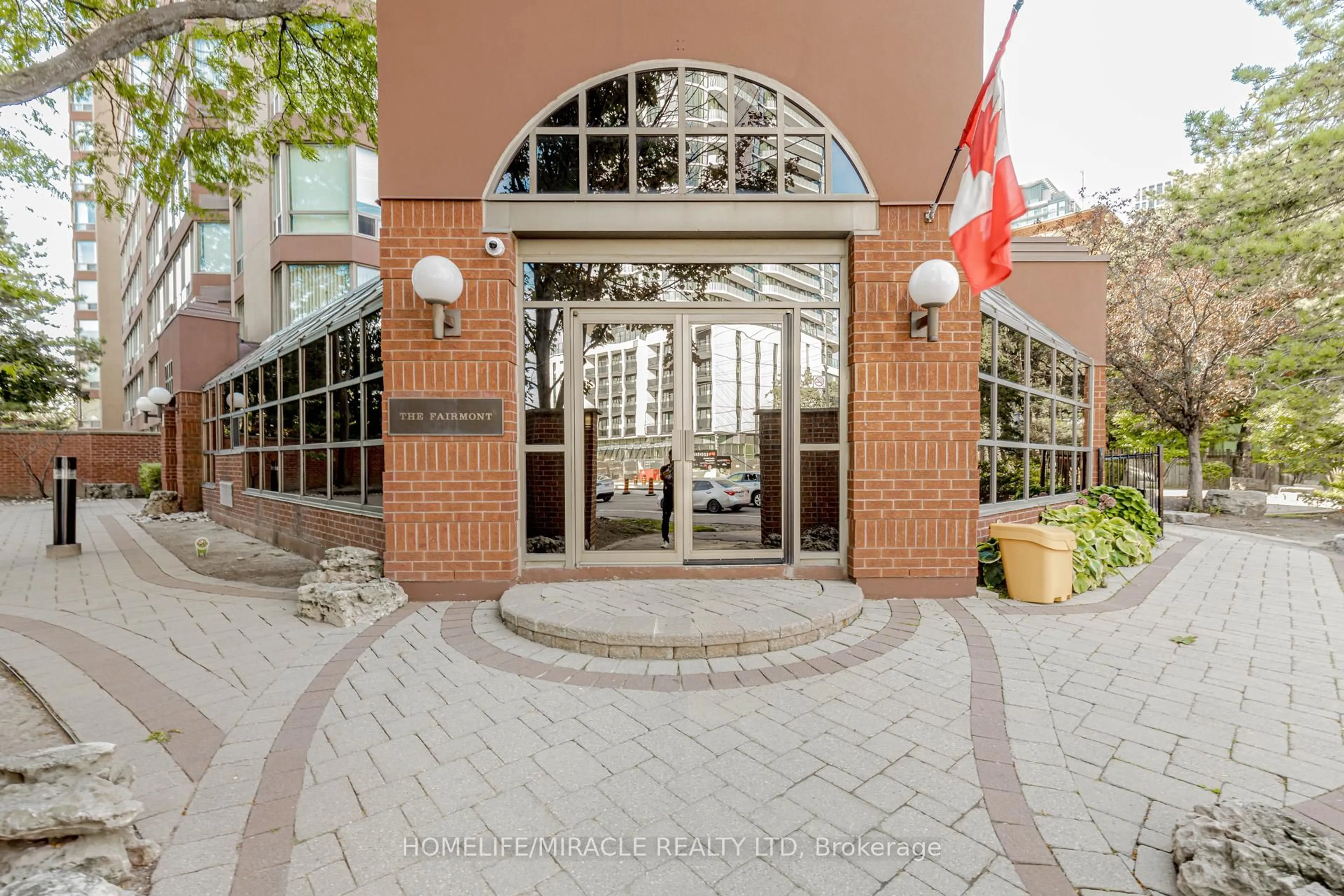 Unknown for 25 Fairview Rd #208, Mississauga Ontario L5B 3Y8