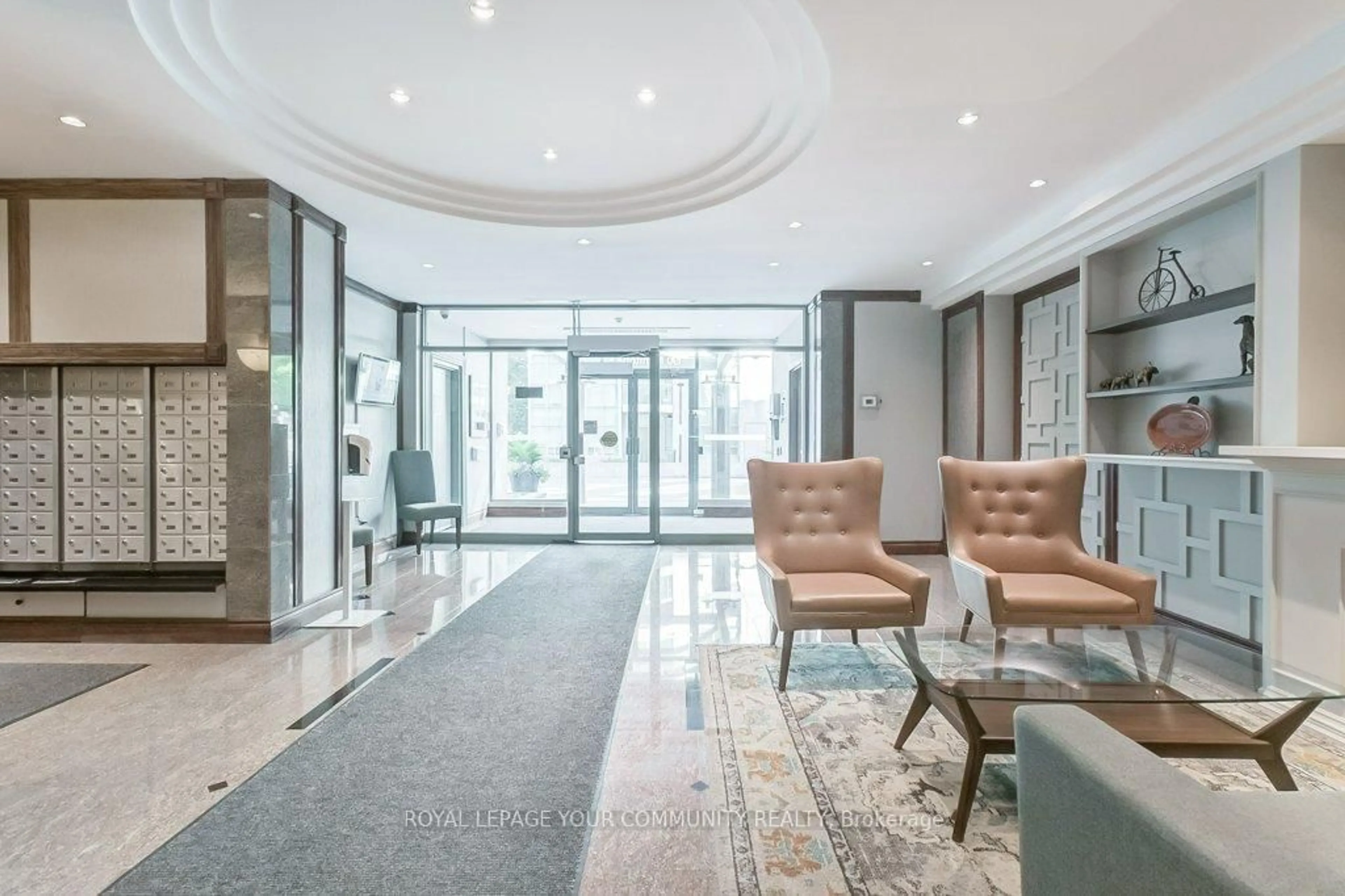 Lobby for 190 Manitoba St #608, Toronto Ontario M8Y 3Y8