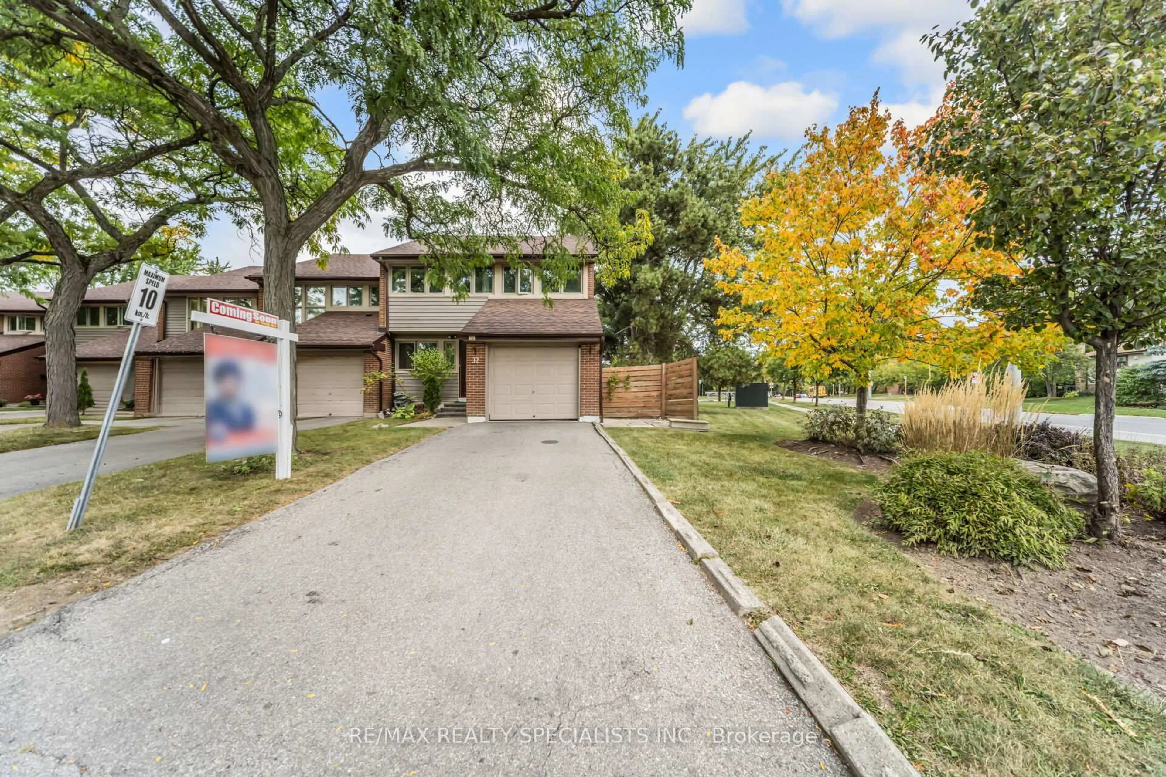 Unknown for 2881 Windwood Dr #32, Mississauga Ontario L5N 2K9