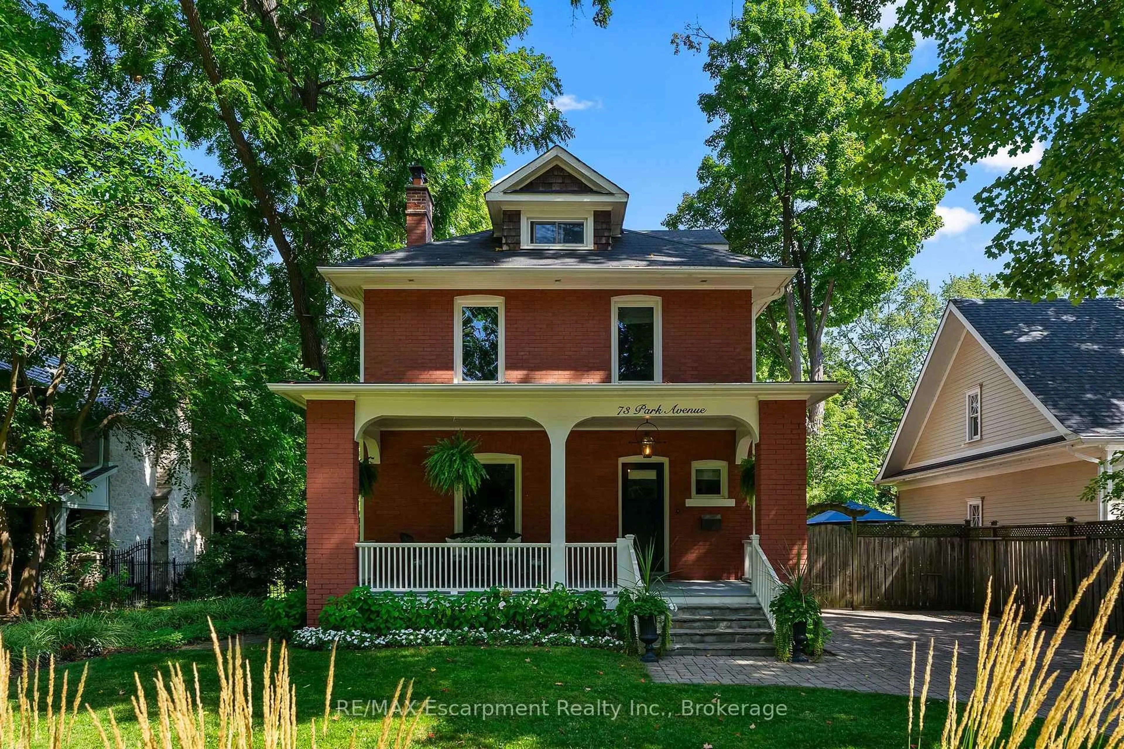 Home with brick exterior material, street for 73 Park Ave, Oakville Ontario L6J 3Y1