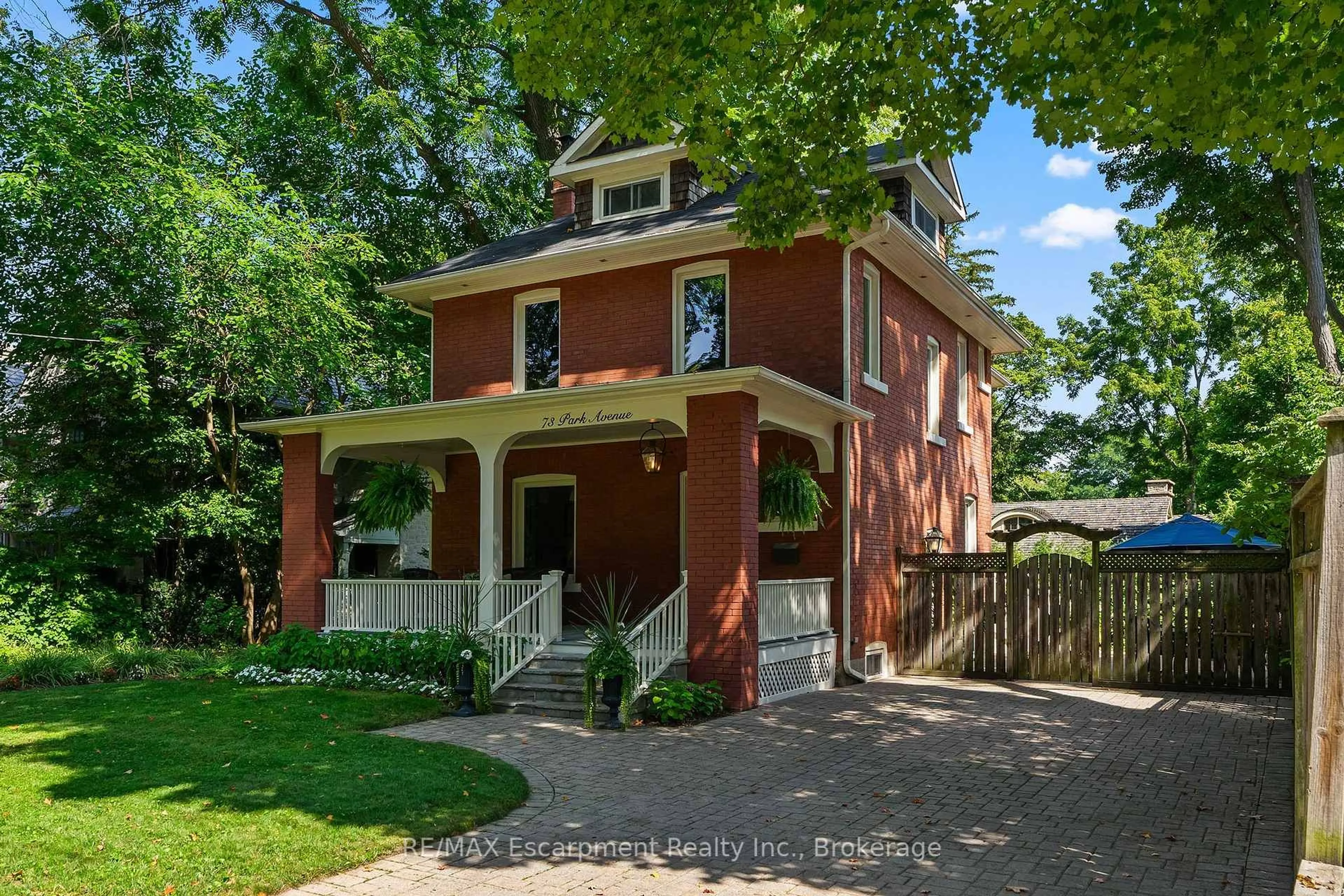 Home with brick exterior material, street for 73 Park Ave, Oakville Ontario L6J 3Y1