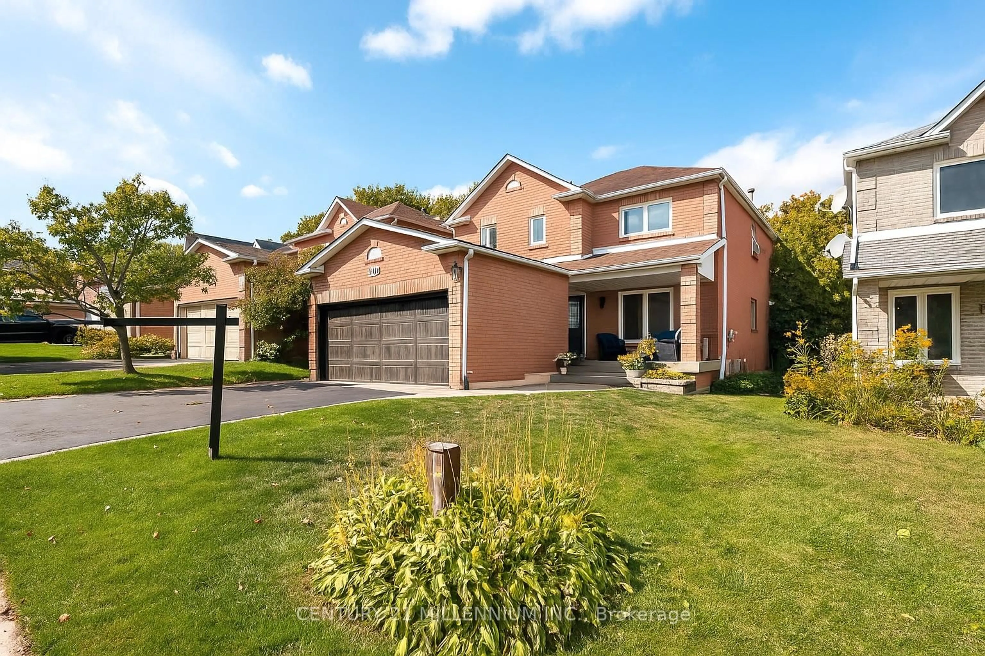 Home with brick exterior material, street for 174 Lisa Marie Dr, Orangeville Ontario L9W 4P7