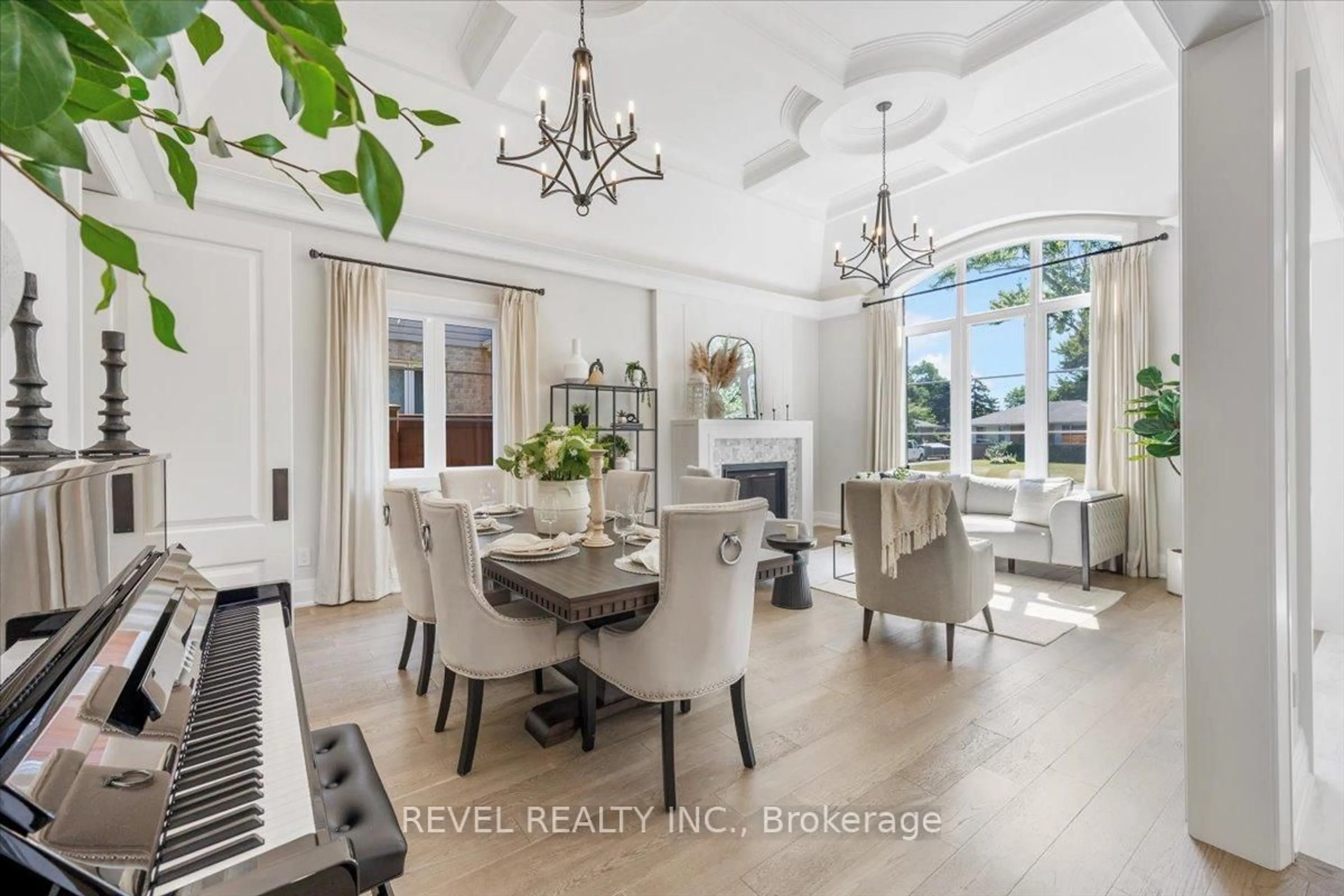Dining room, unknown for 493 Brookside Dr, Oakville Ontario L6K 1R4