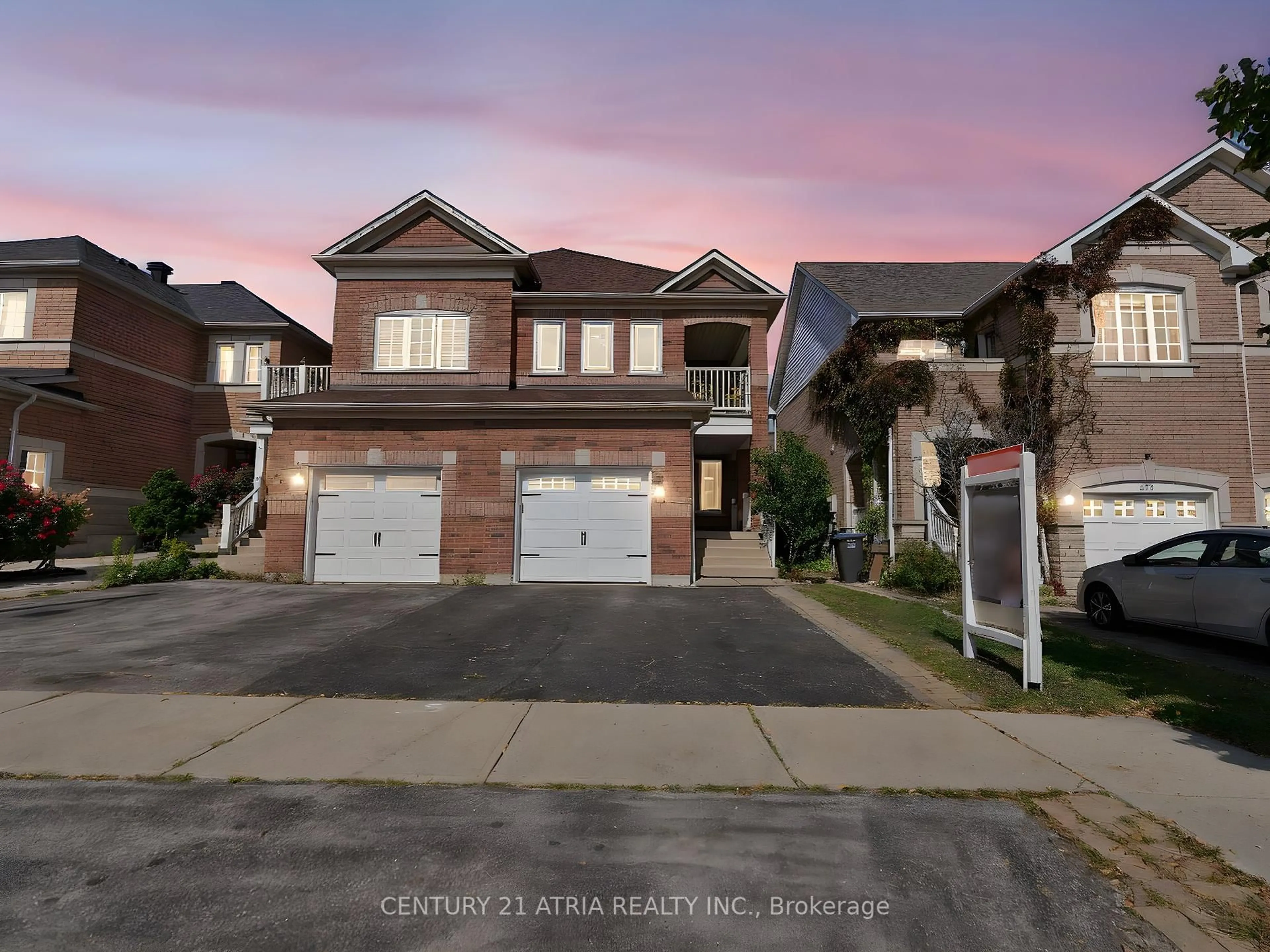 Home with brick exterior material, street for 459 Stonetree Crt, Mississauga Ontario L5B 4H3
