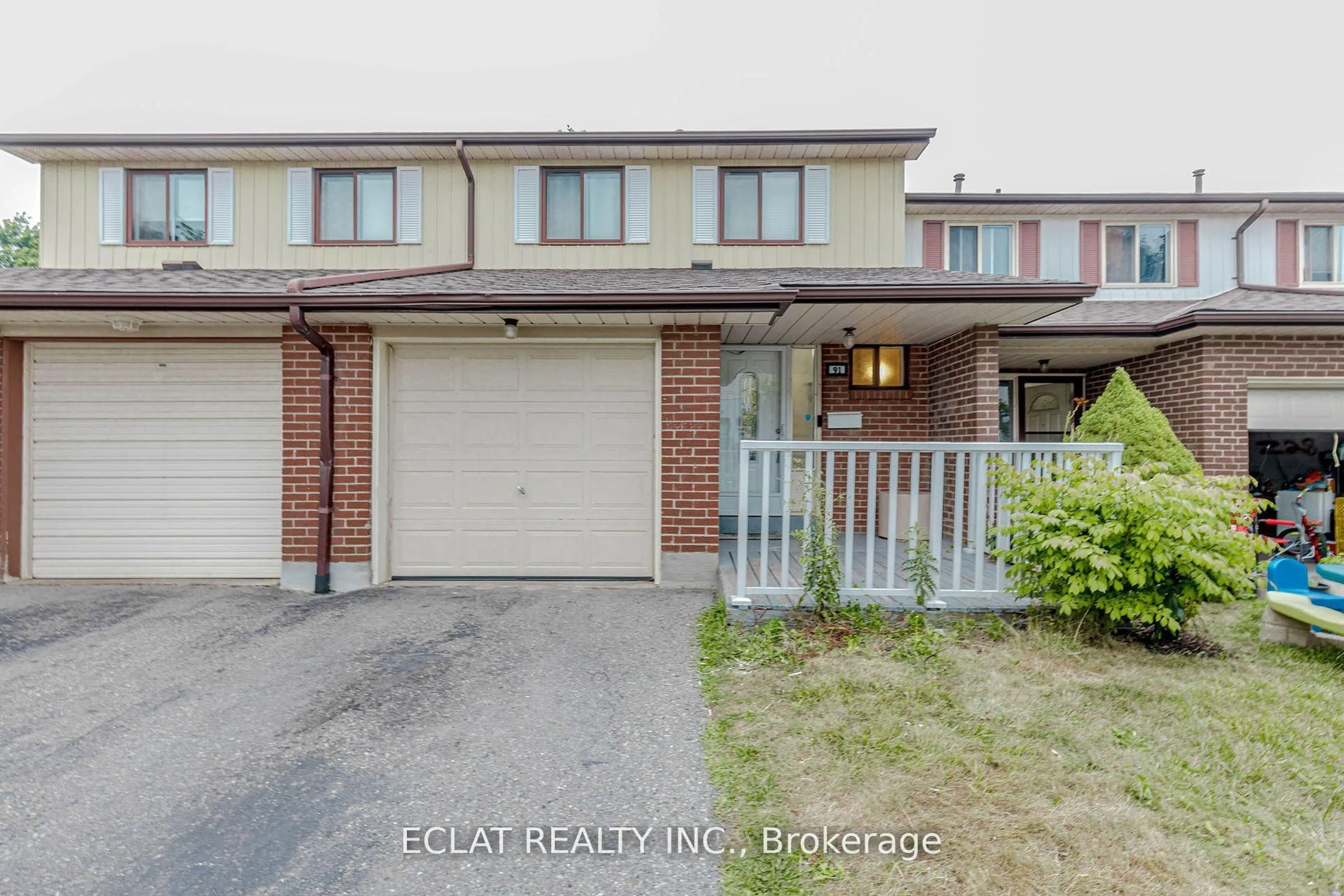 A pic from outside/outdoor area/front of a property/back of a property/a pic from drone, street for 91 Baronwood Crt #91, Brampton Ontario L6V 3H7
