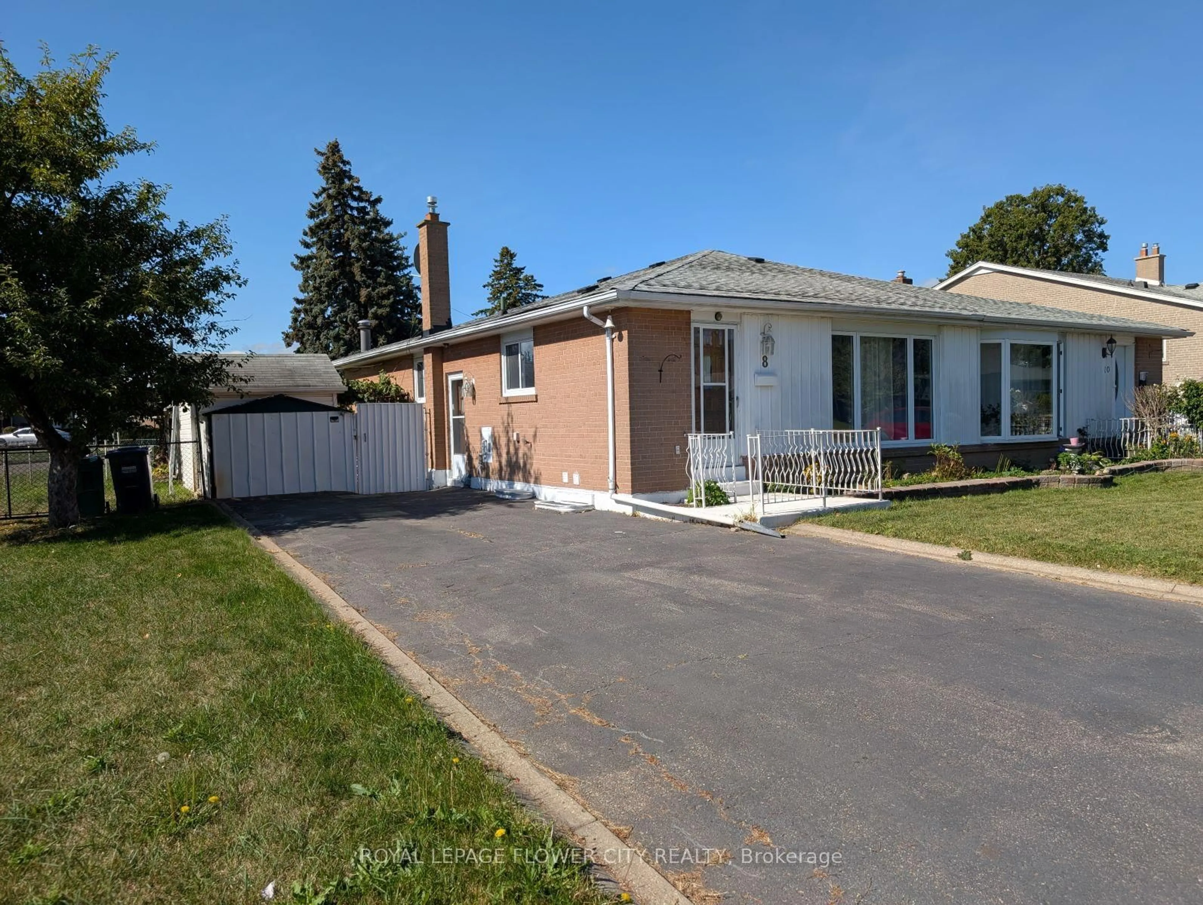 A pic from outside/outdoor area/front of a property/back of a property/a pic from drone, street for 8 Athlone Ave, Brampton Ontario L6T 2N7