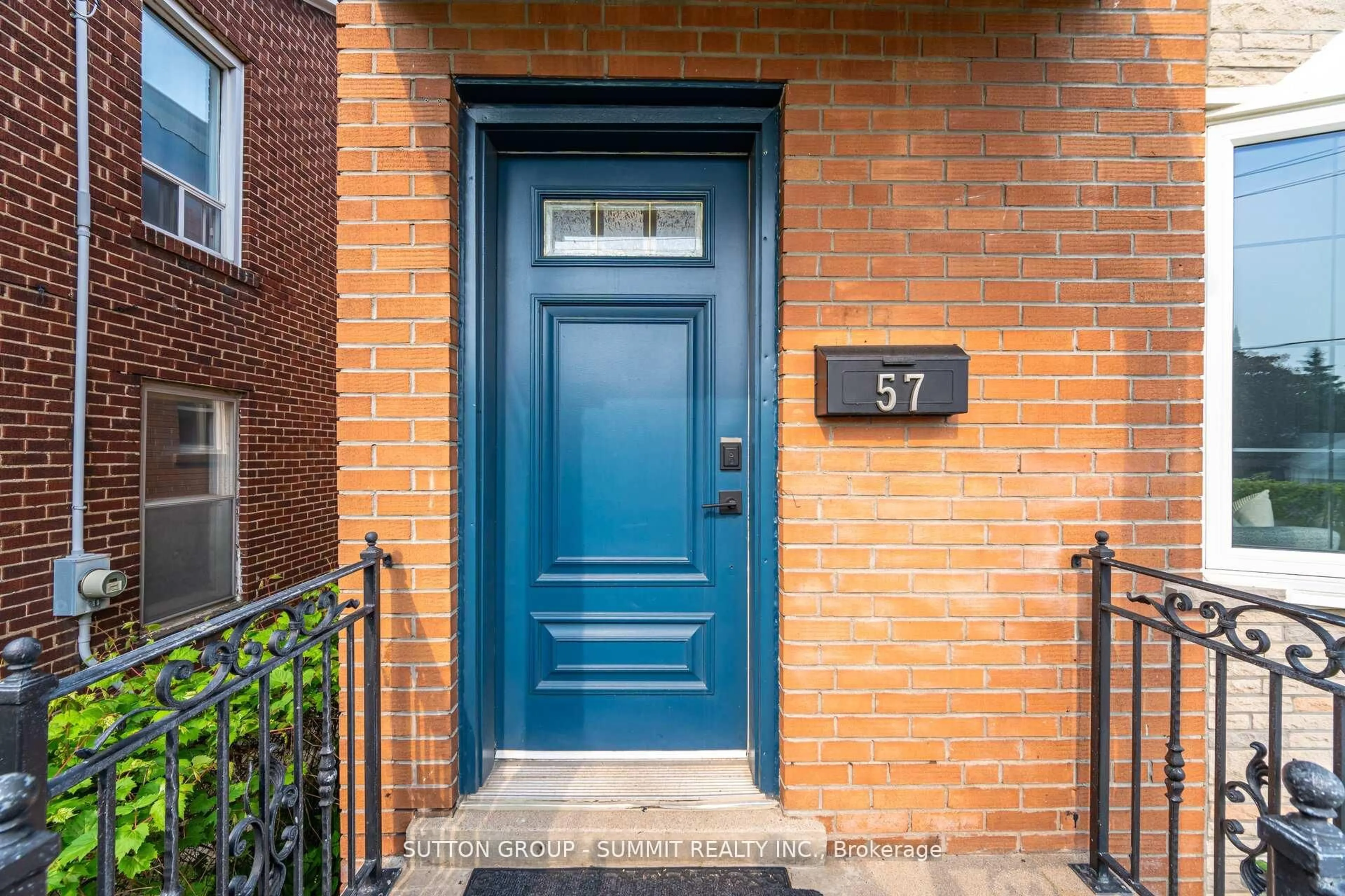 Unknown for 57 Stephen Dr, Toronto Ontario M8Y 3M8