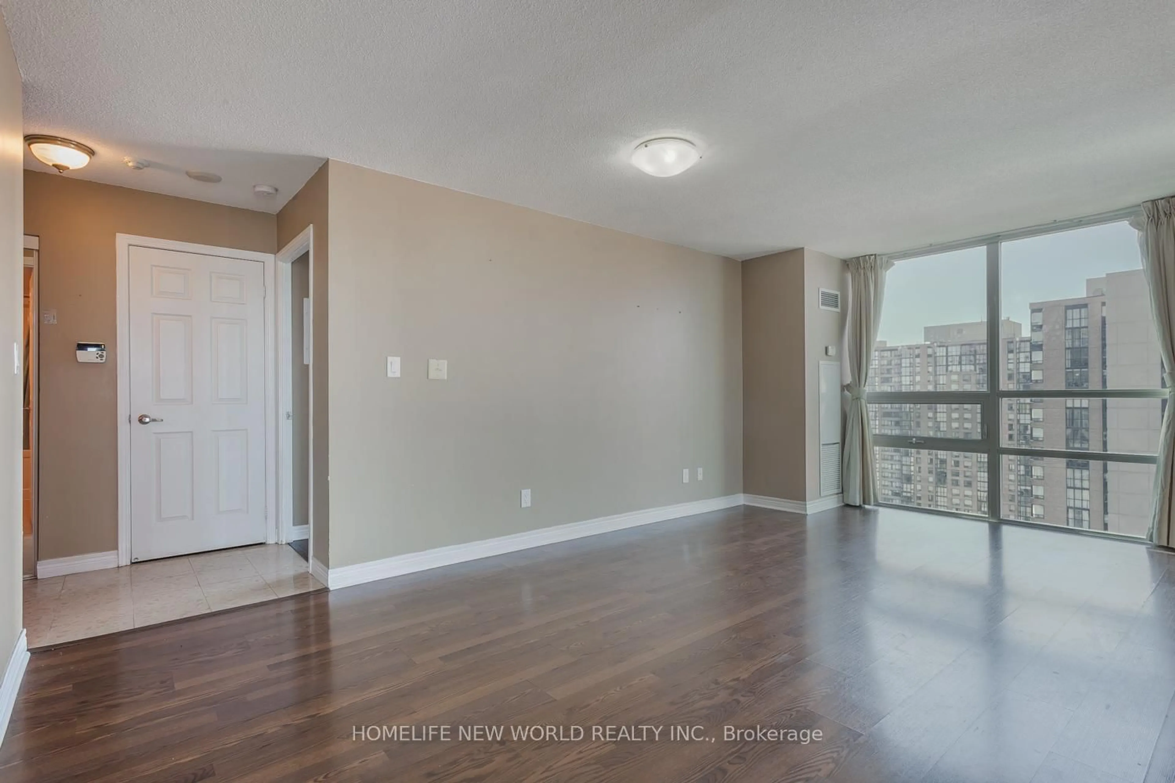 A pic of a room for 208 Enfield Pl #2108, Mississauga Ontario L5B 0B8
