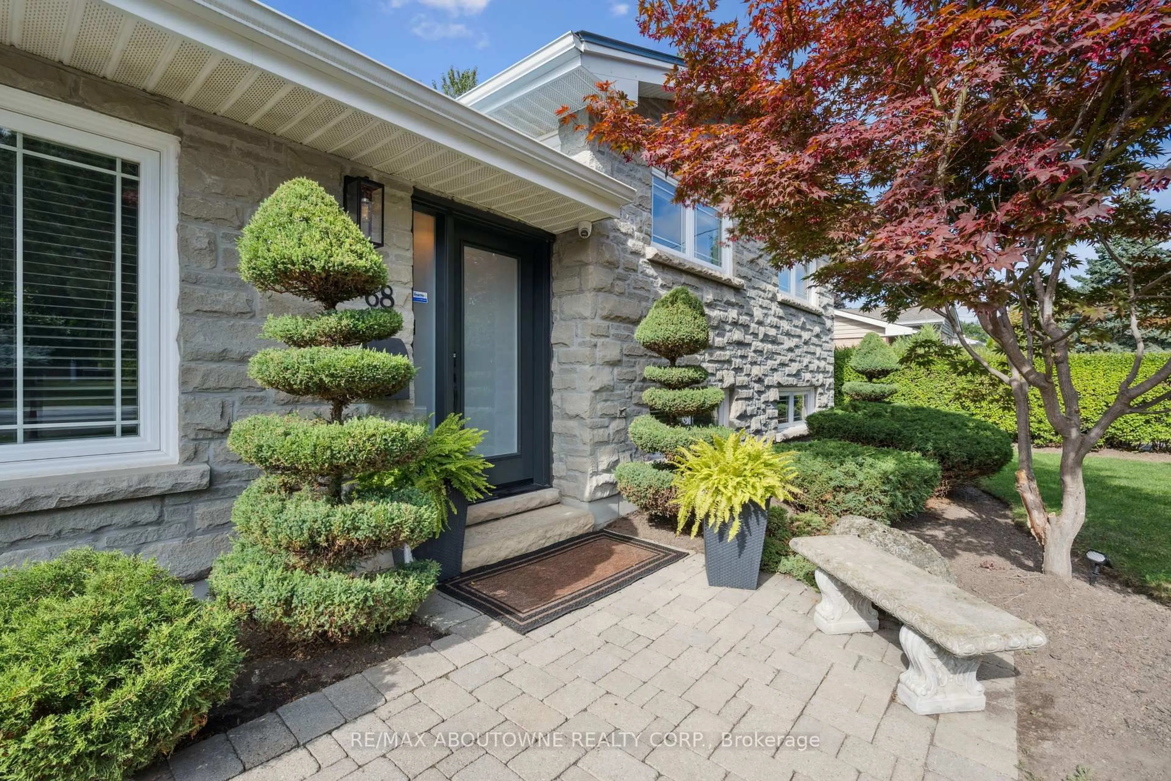 Home with brick exterior material, street for 68 Theodore Dr, Mississauga Ontario L5M 1E4