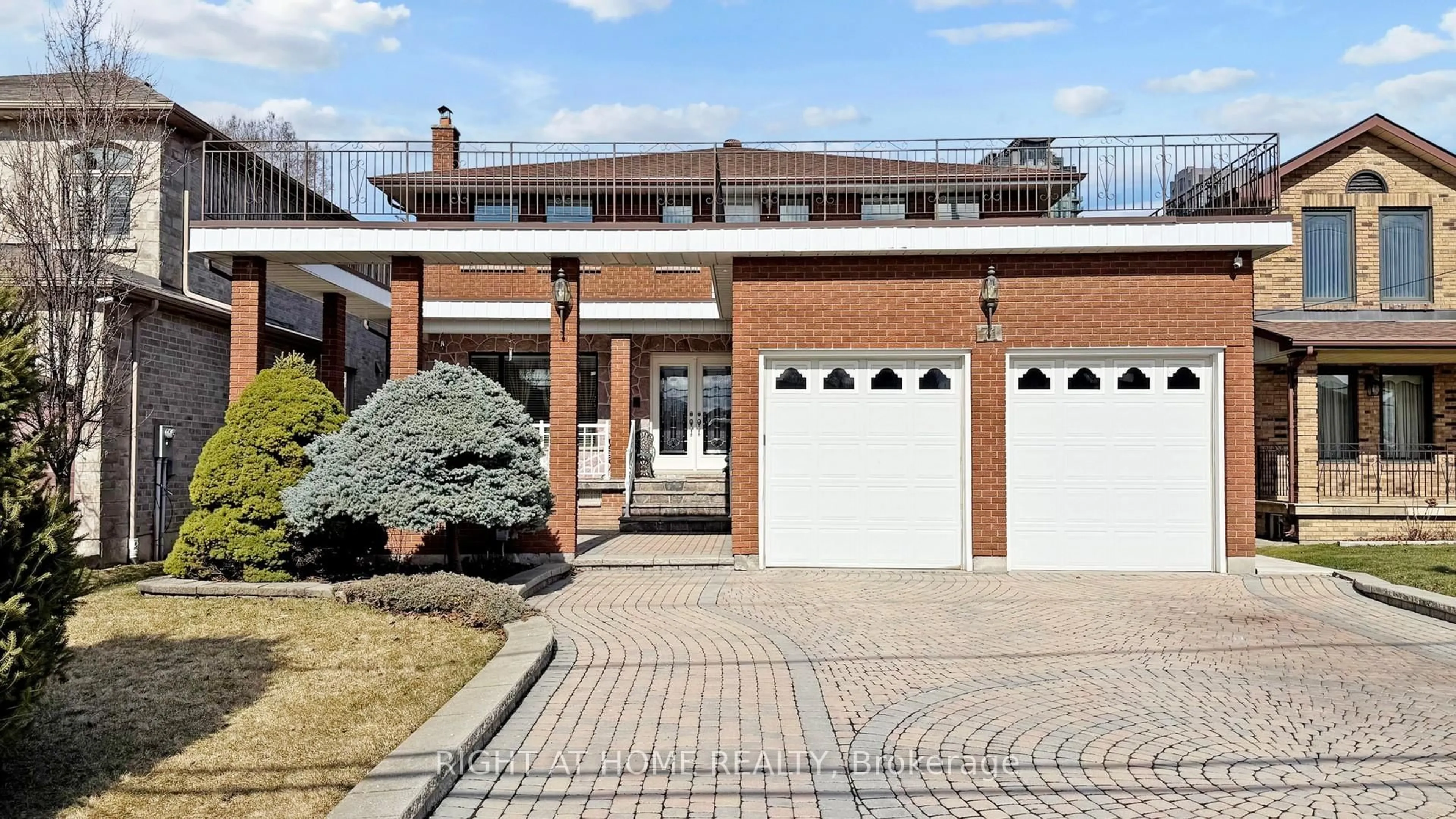 Home with brick exterior material, street for 71 Fairview Rd, Mississauga Ontario L5B 1K7