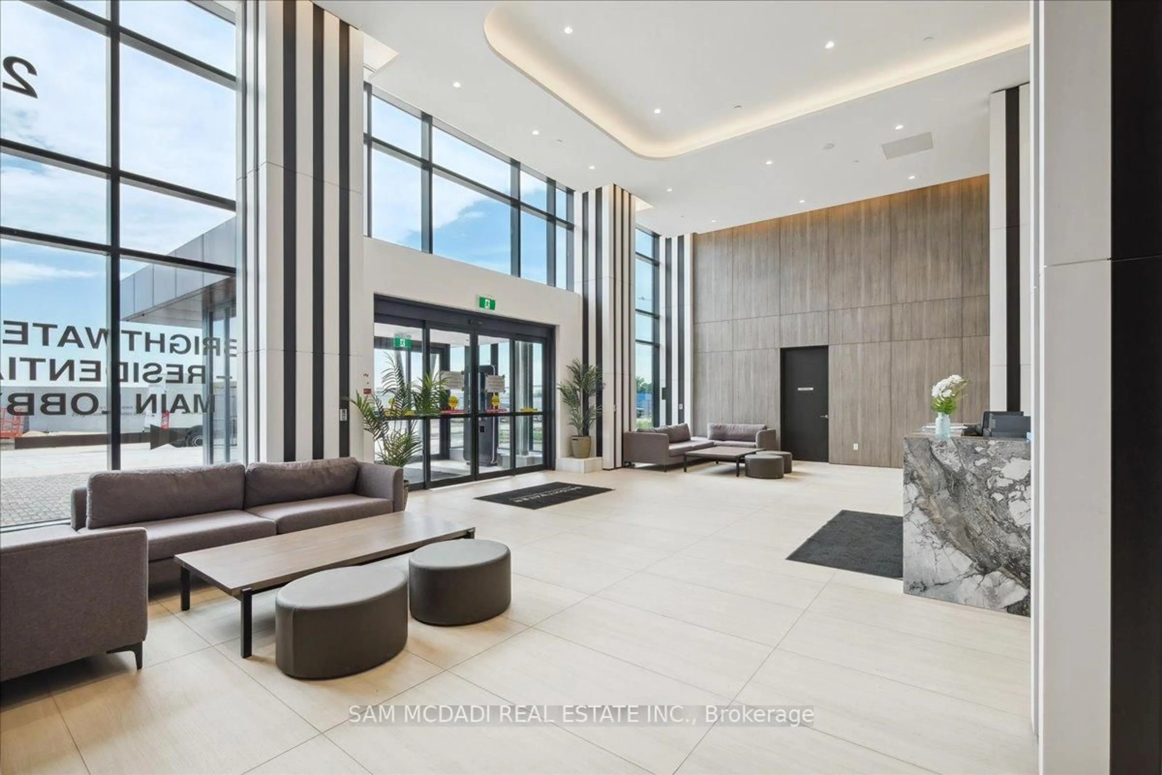 Lobby for 220 MISSINNIHE Way #1001, Mississauga Ontario L5H 0A9