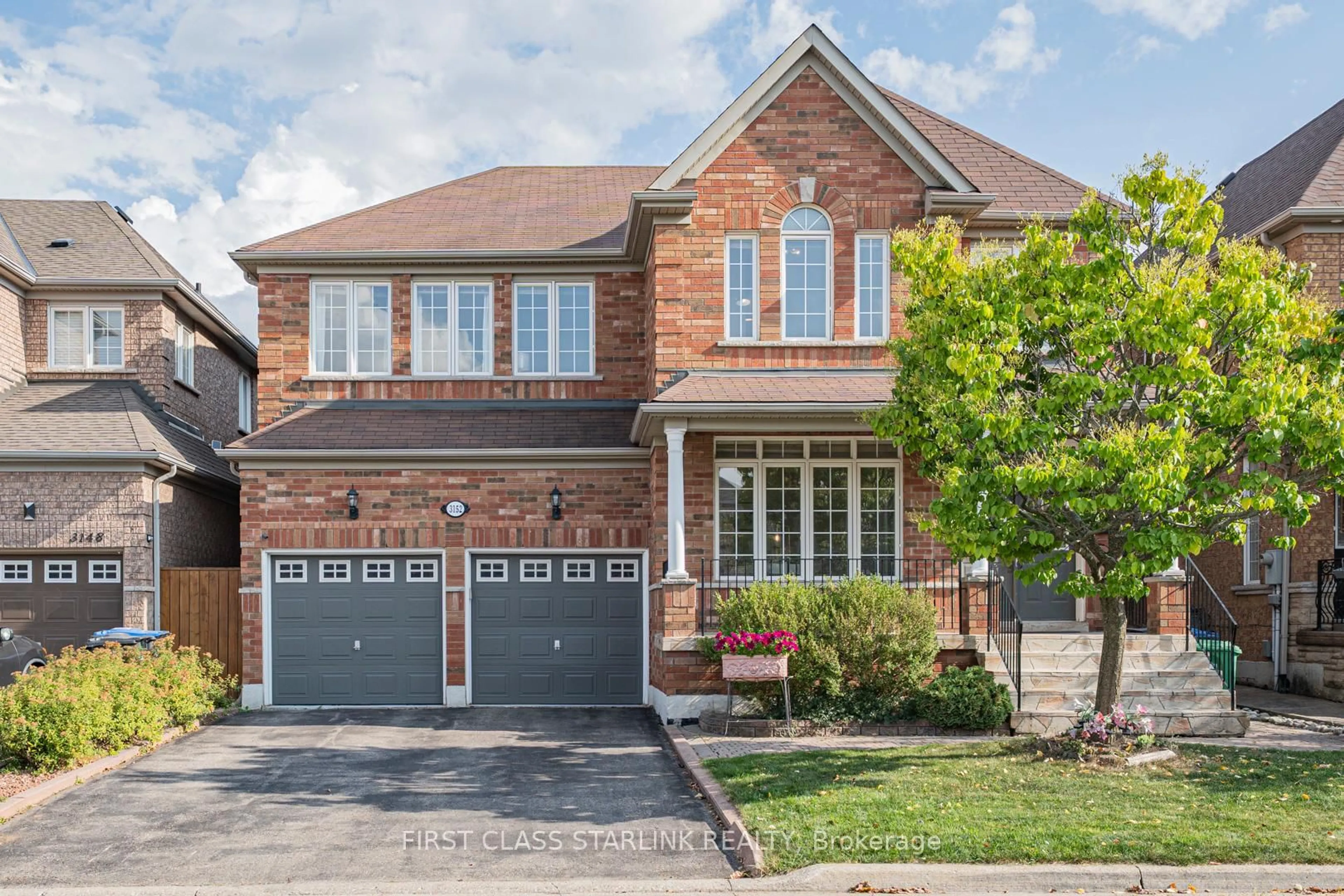 Home with brick exterior material, street for 3152 Morning Glory Mews, Mississauga Ontario L5M 6V3