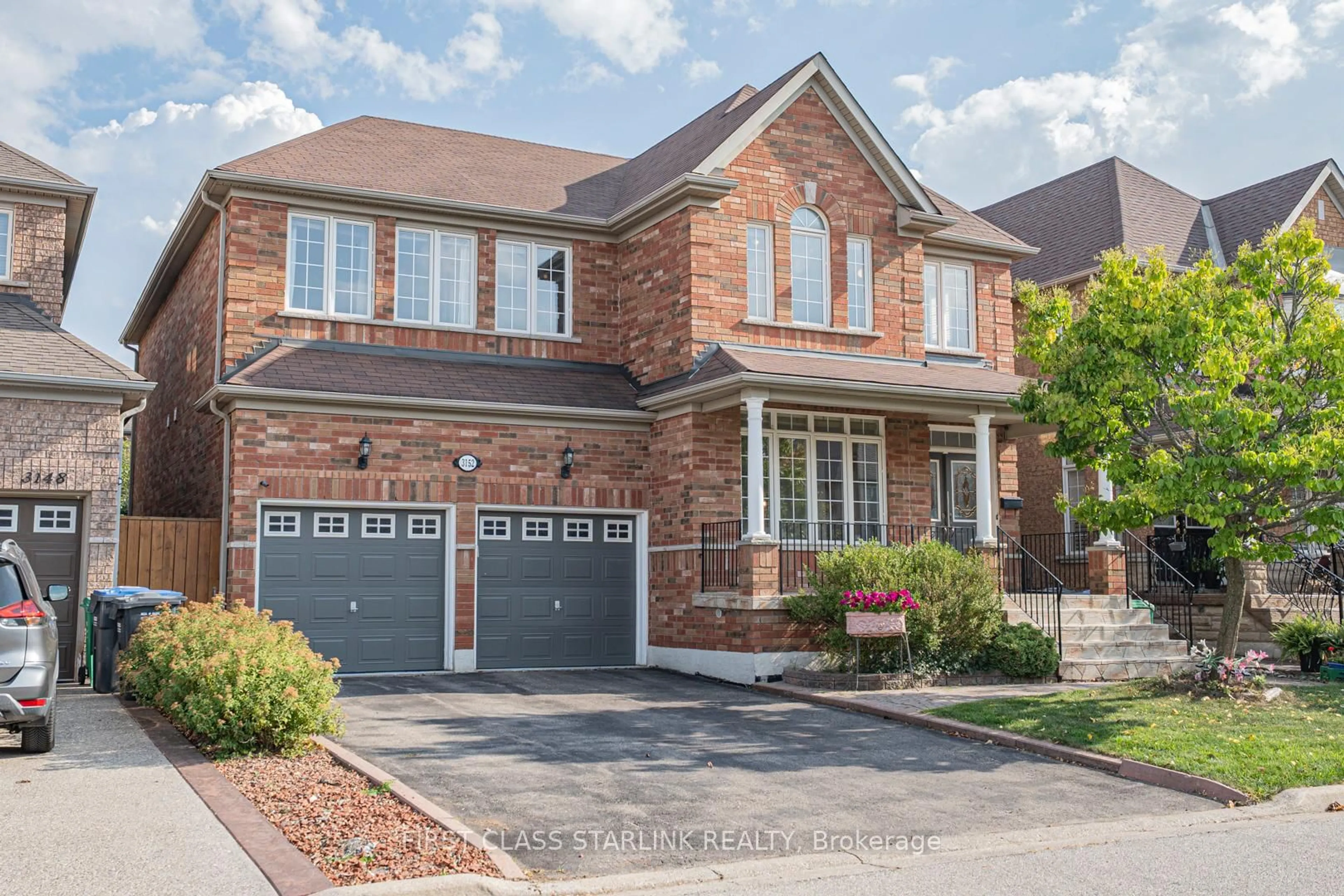 Home with brick exterior material, street for 3152 Morning Glory Mews, Mississauga Ontario L5M 6V3