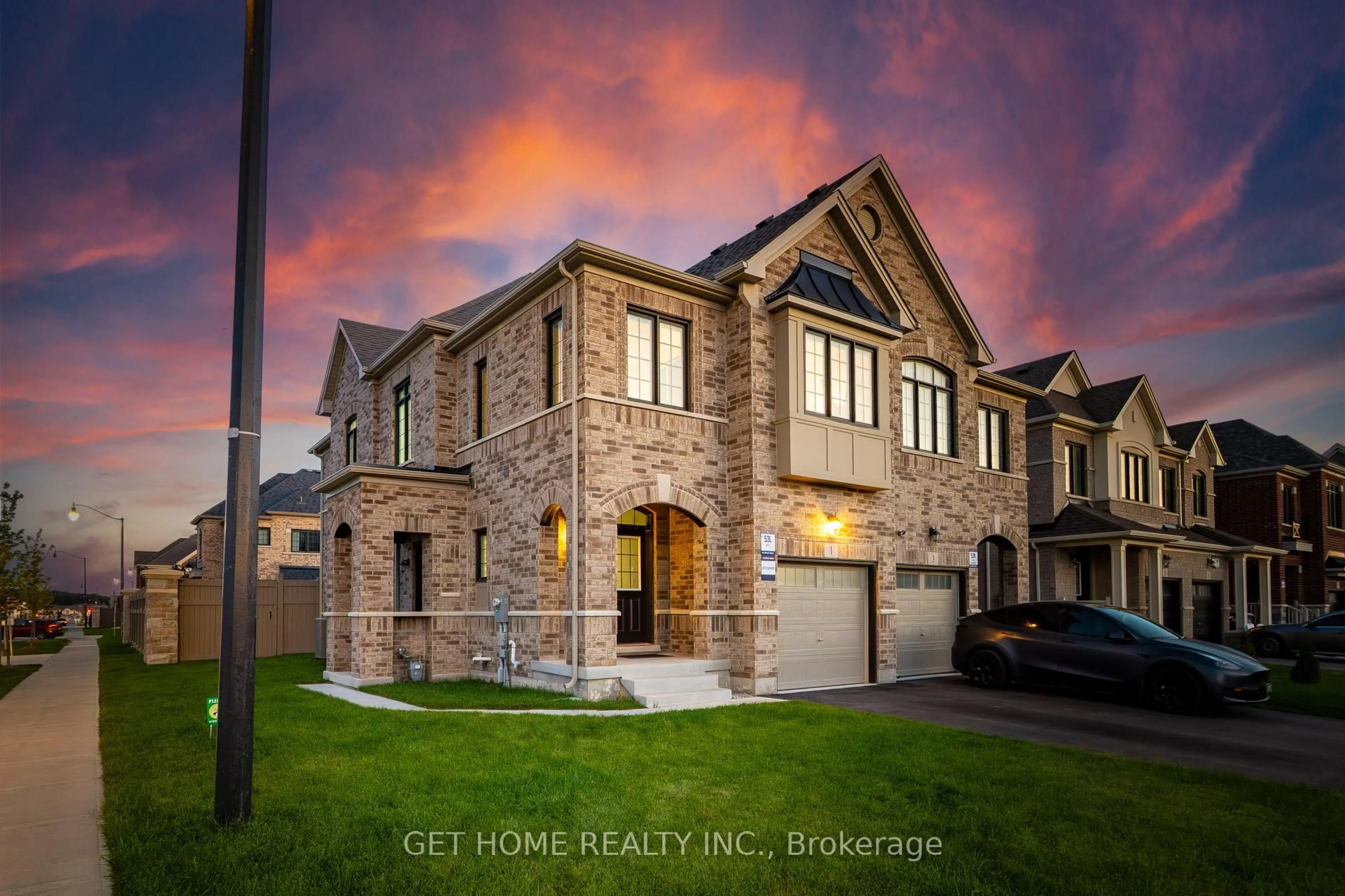 Home with brick exterior material, street for 1 Fordham Rd, Brampton Ontario L6Y 6K2
