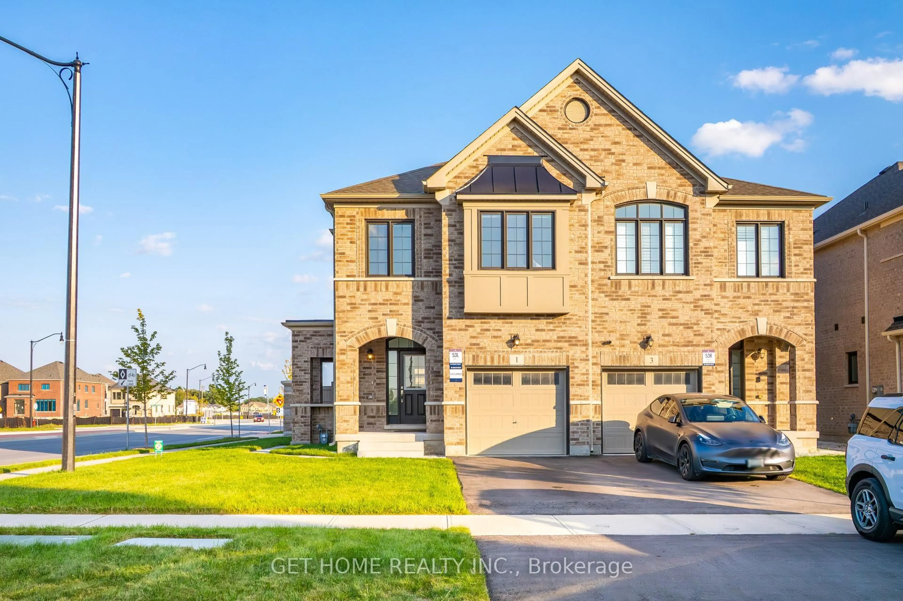 Home with brick exterior material, street for 1 Fordham Rd, Brampton Ontario L6Y 6K2