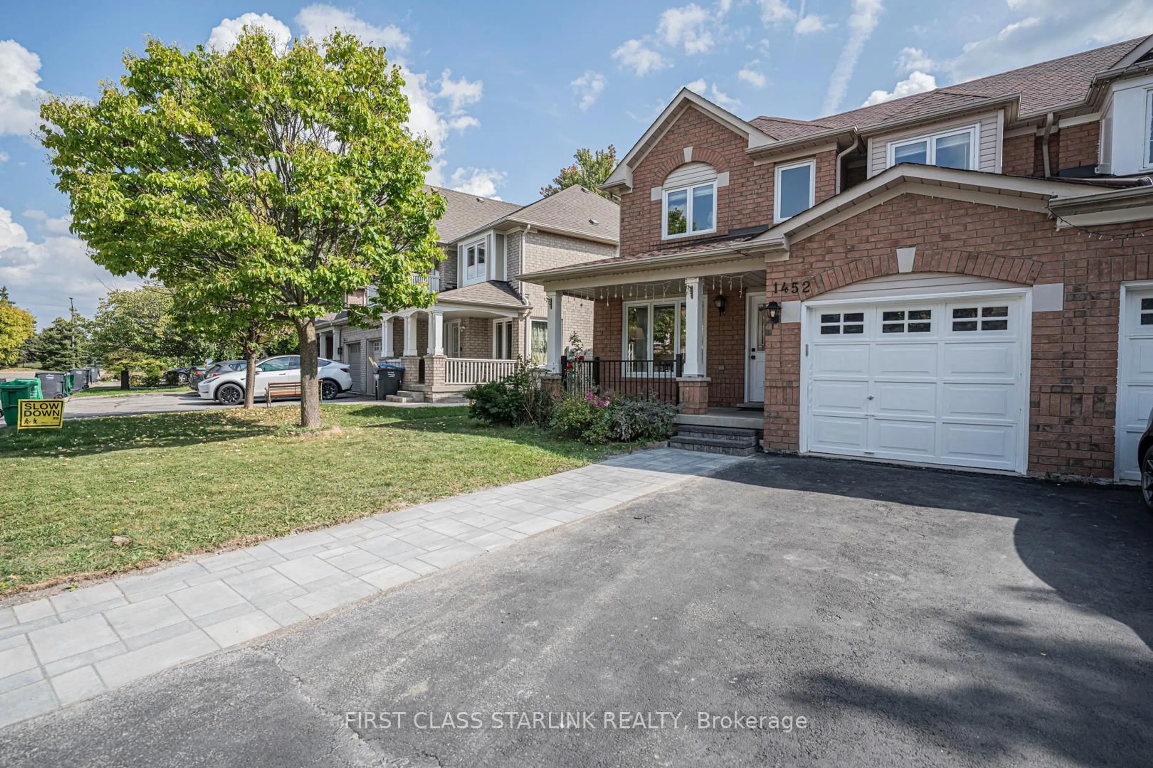 Home with brick exterior material, street for 1452 Hemingford Lane, Mississauga Ontario L5N 7Y7
