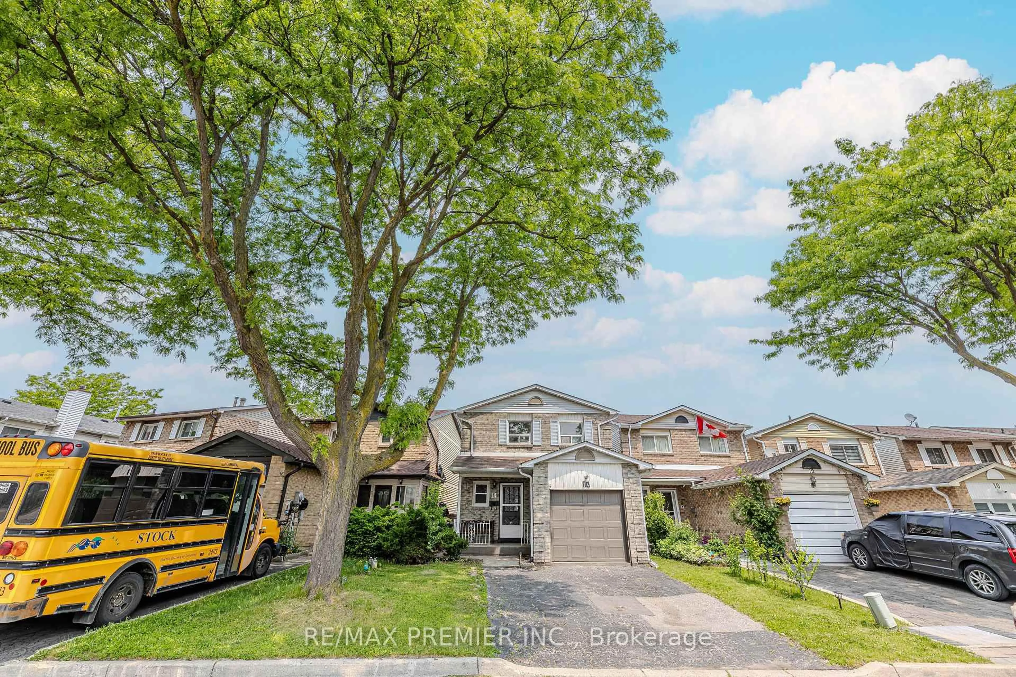 A pic from outside/outdoor area/front of a property/back of a property/a pic from drone, street for 14 Shady Glen Rd, Toronto Ontario M9W 6G3