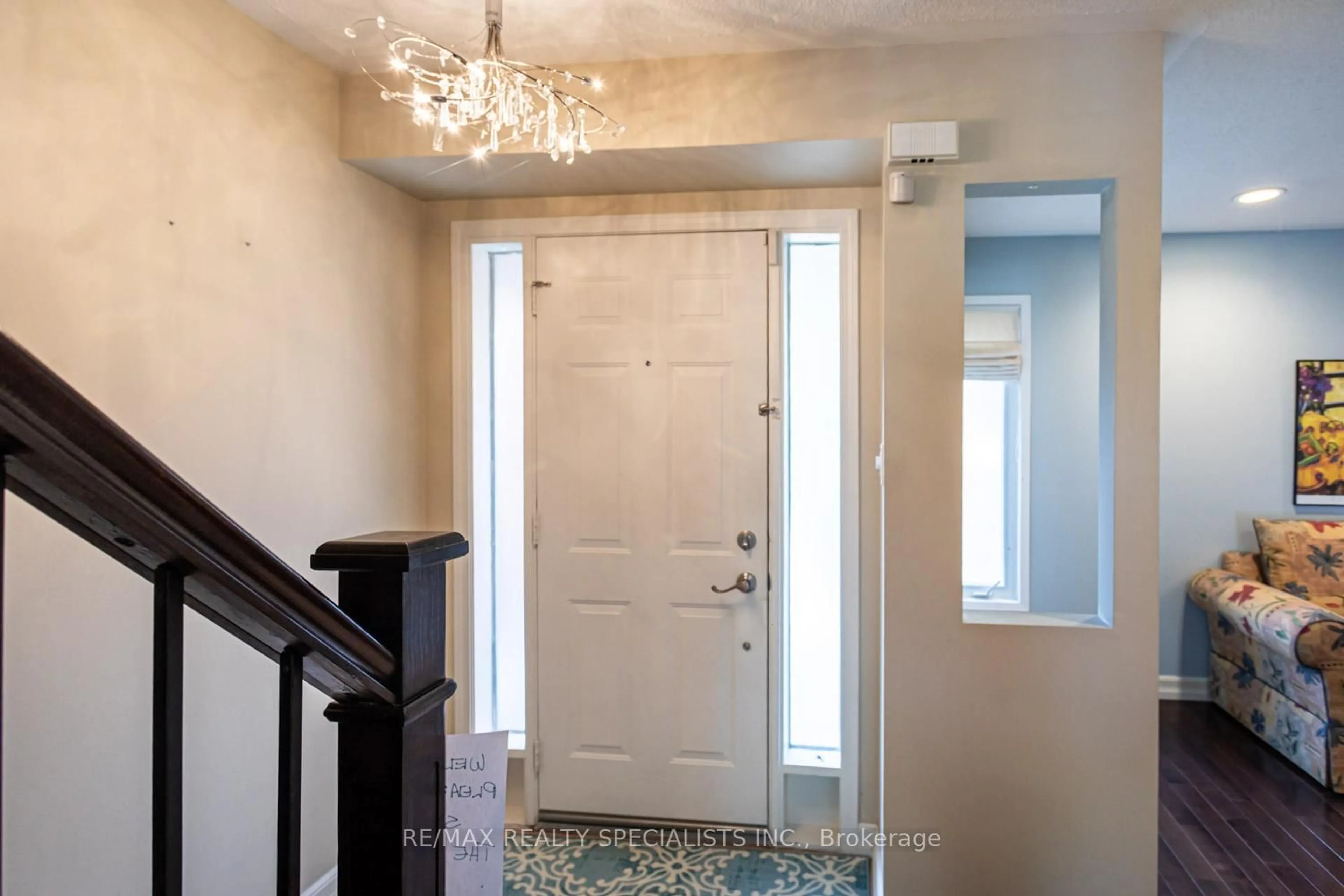 Indoor entryway for 5230 Glen Erin Dr #102, Mississauga Ontario L5M 5Z7