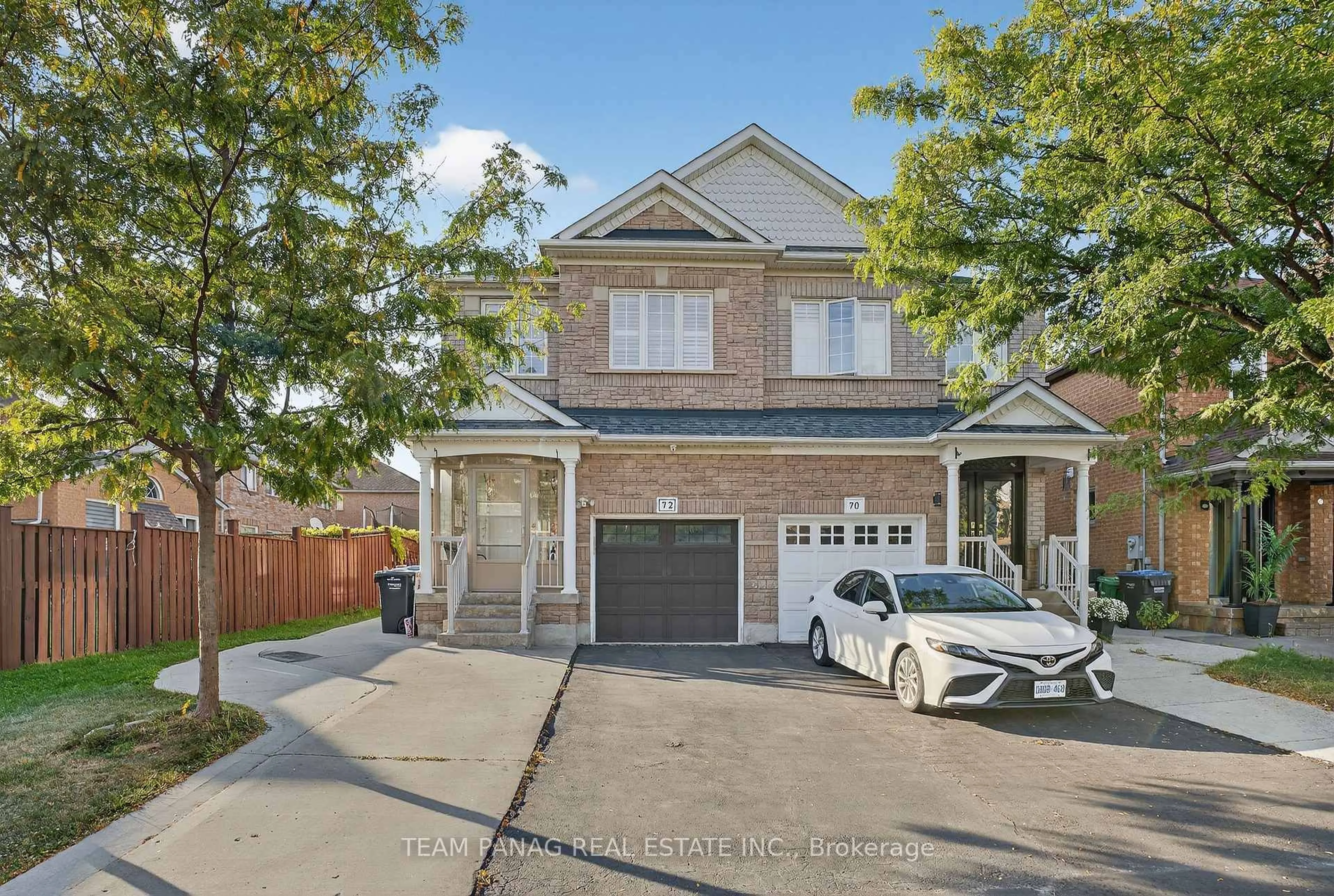 Home with brick exterior material, street for 72 Feather Reed Way, Brampton Ontario L6R 2Z9