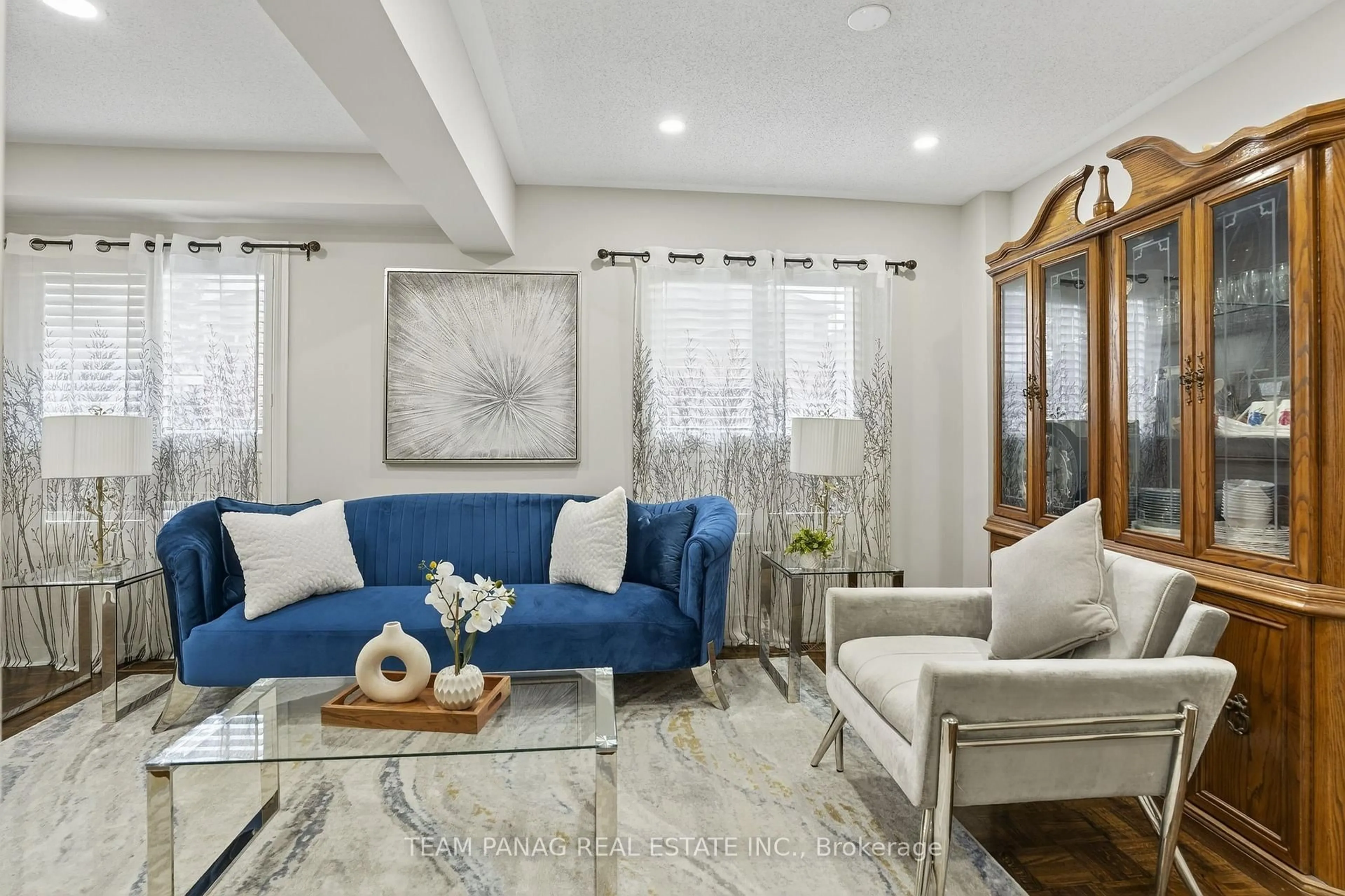 Living room with furniture, unknown for 72 Feather Reed Way, Brampton Ontario L6R 2Z9