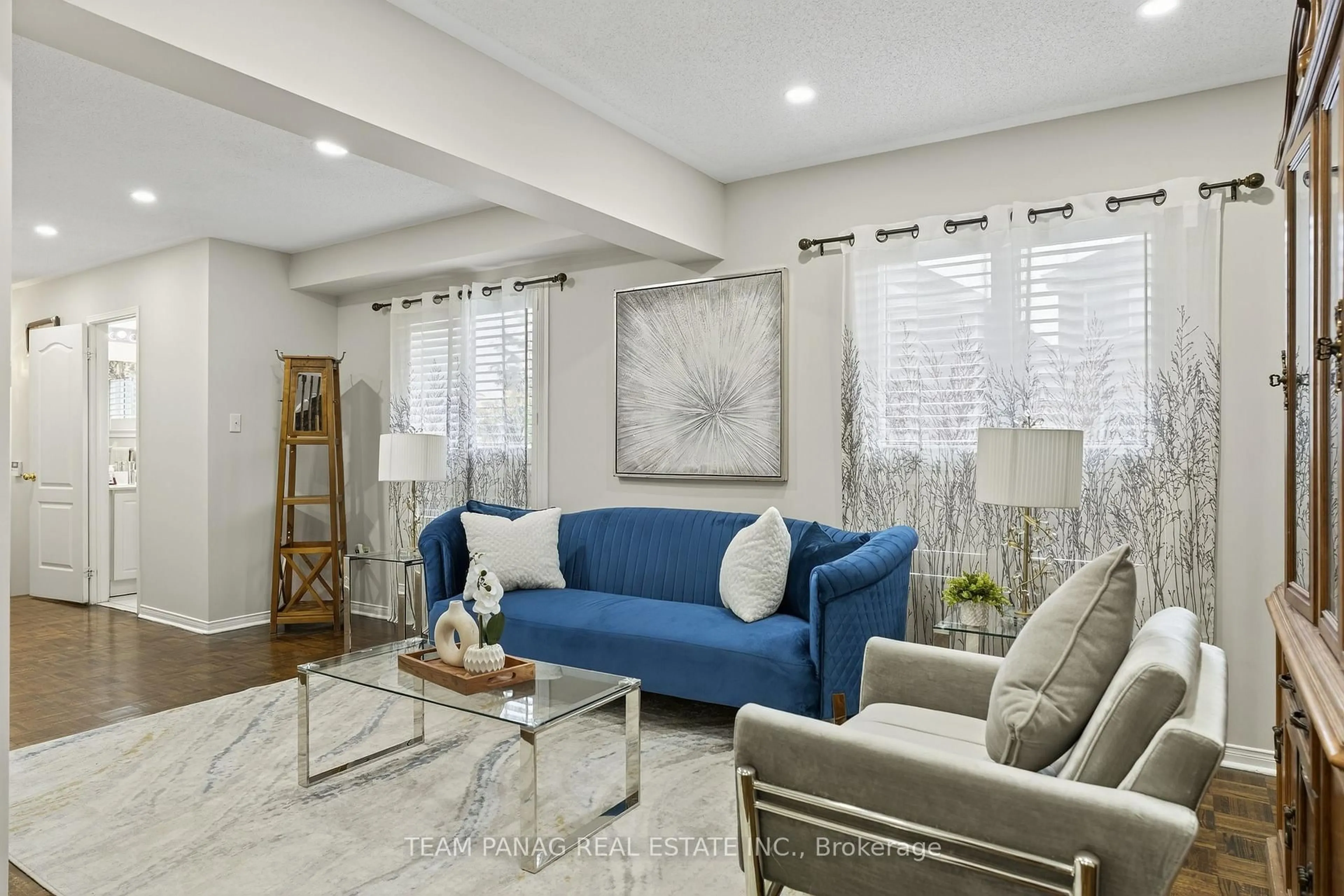 Living room with furniture, unknown for 72 Feather Reed Way, Brampton Ontario L6R 2Z9