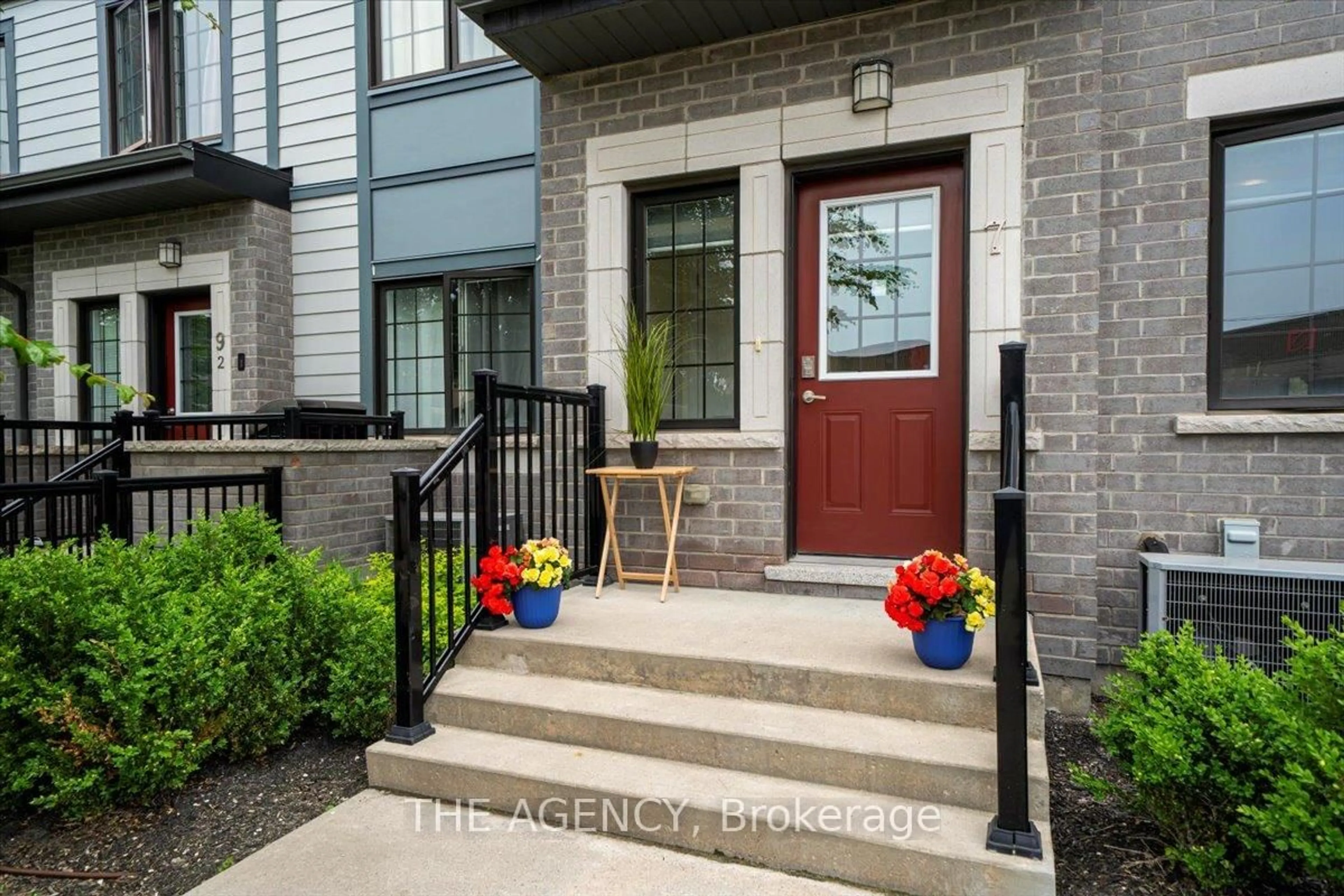 Indoor entryway for 7 Forbes Ave, Toronto Ontario M6M 0B5