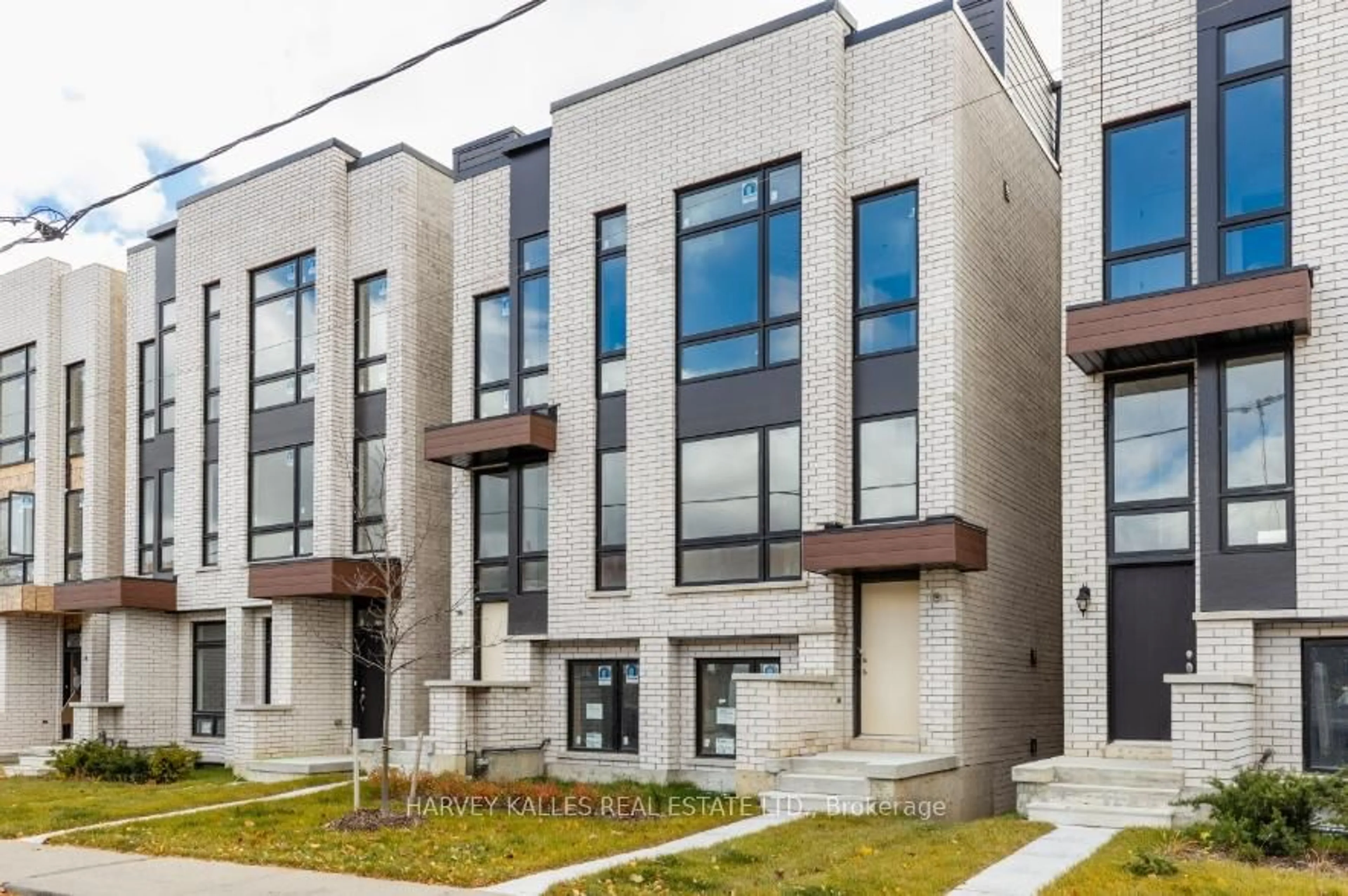 Home with brick exterior material, street for 15 Innes Ave, Toronto Ontario M6E 0B2