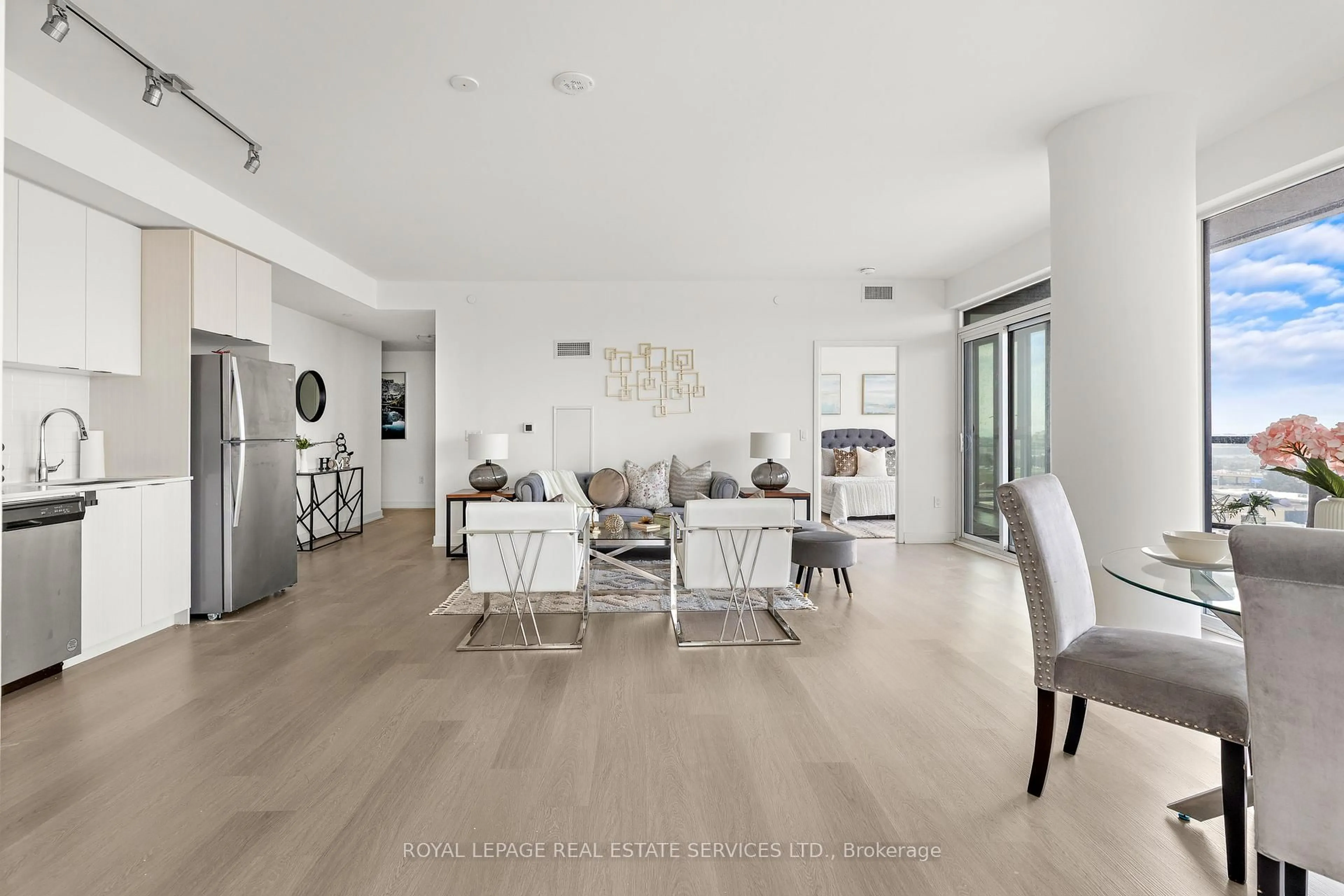 Living room with furniture, unknown for 859 The Queensway #1006, Toronto Ontario M8Z 1N8