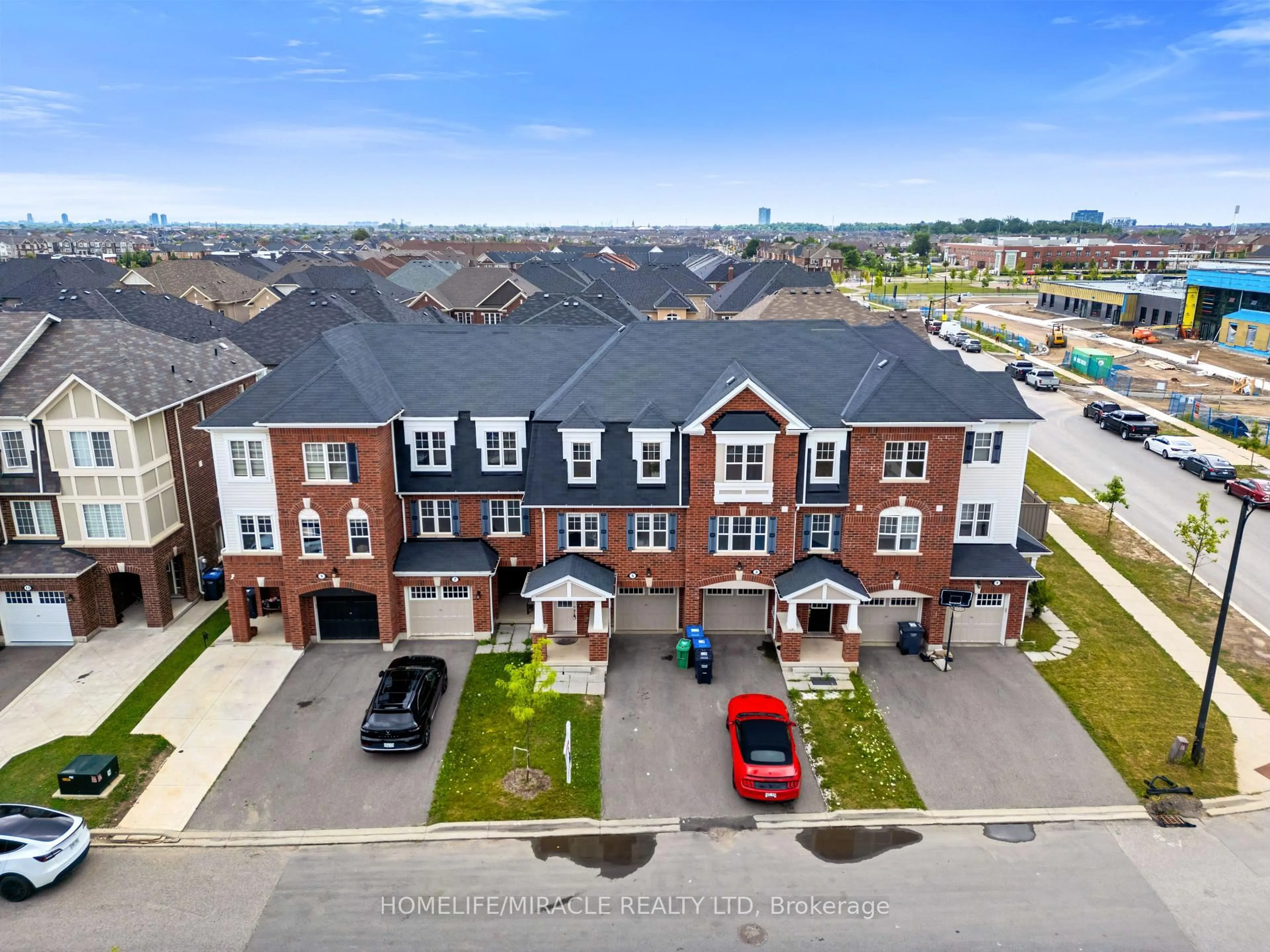 A pic from outside/outdoor area/front of a property/back of a property/a pic from drone, street for 5 Stewardship Rd, Brampton Ontario L7A 4W5