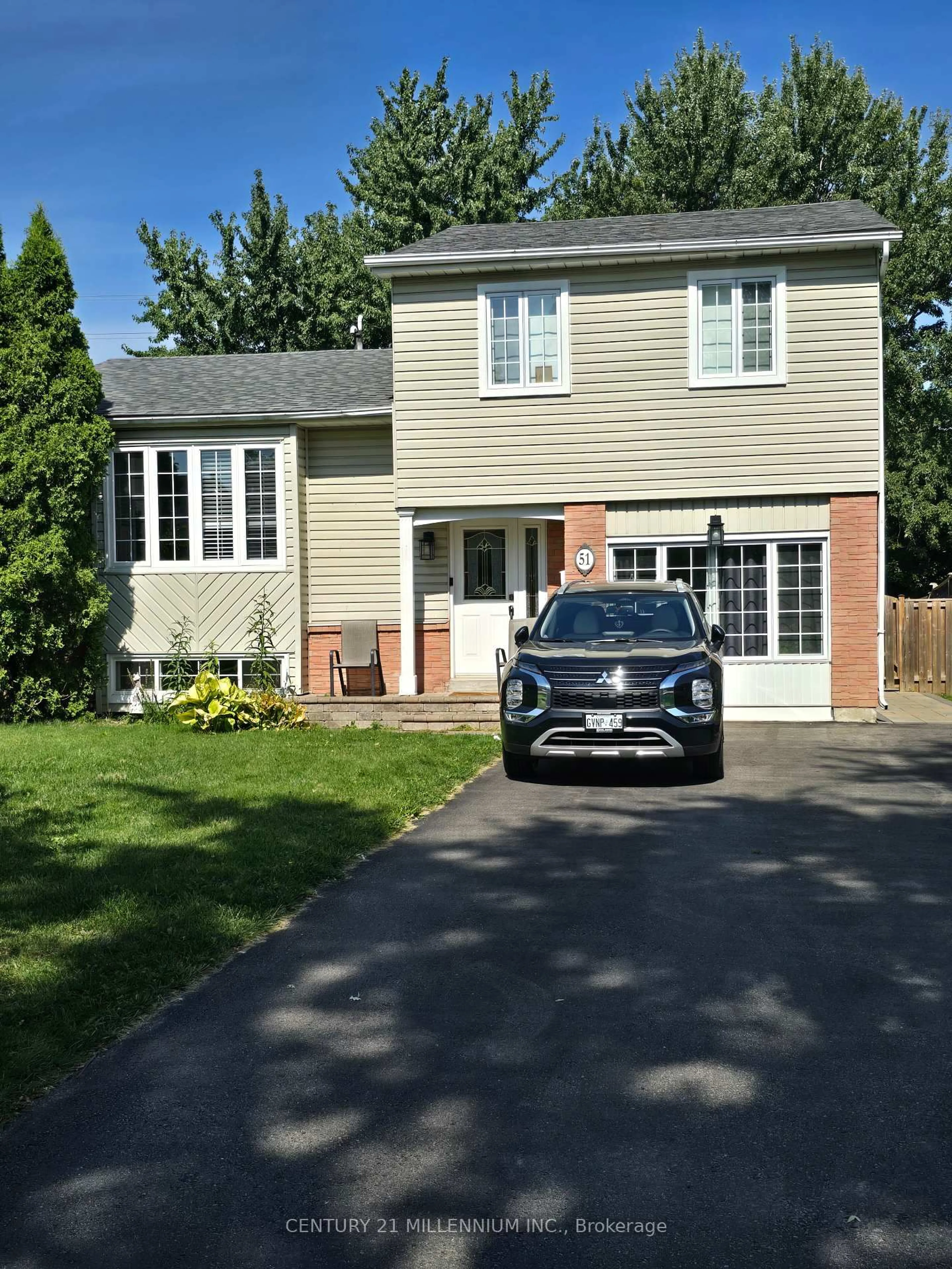 Home with vinyl exterior material, street for 51 Mancroft Cres, Brampton Ontario L6S 2V2