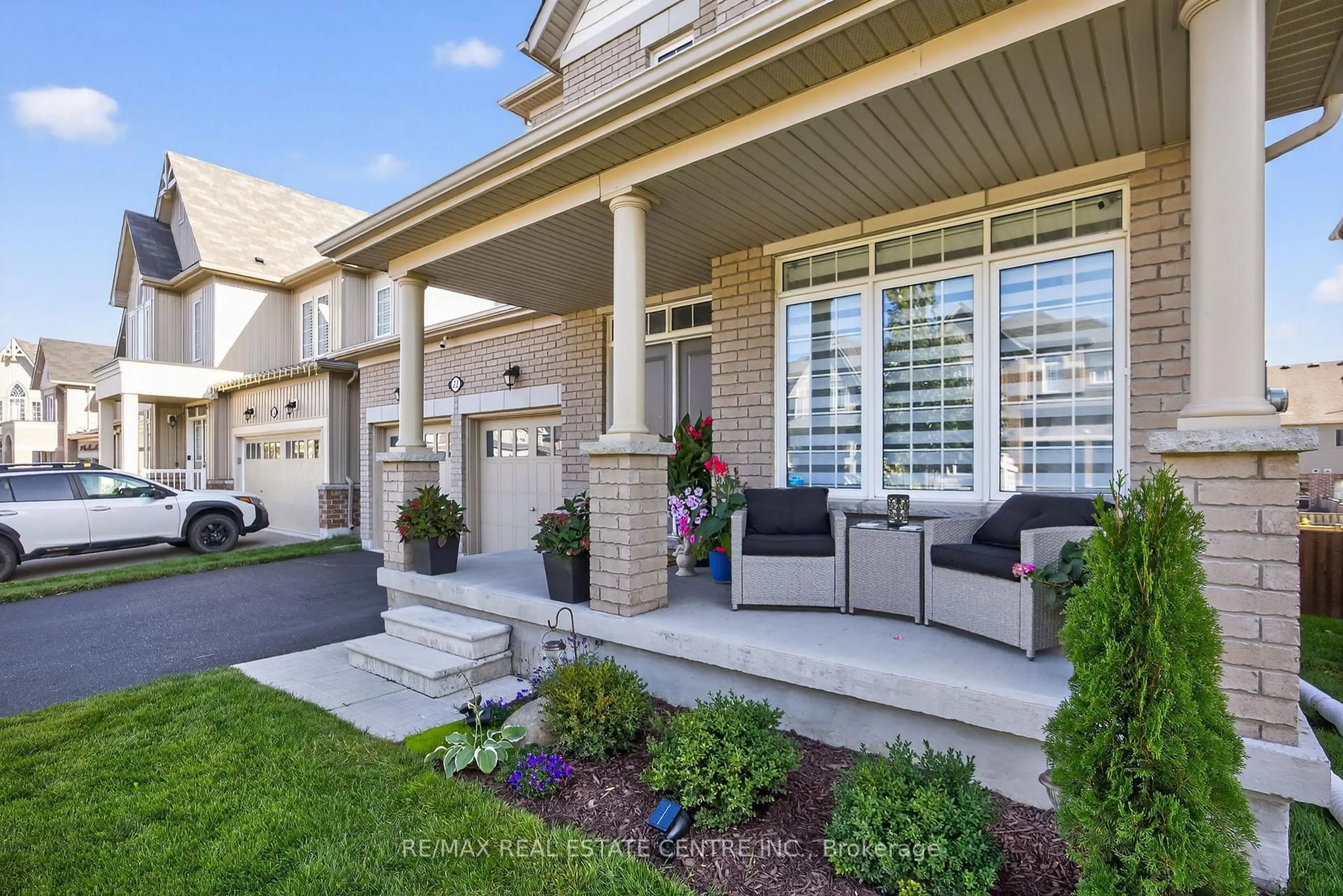 Patio, street for 22 Drew Brown Blvd, Orangeville Ontario L9W 6Z4