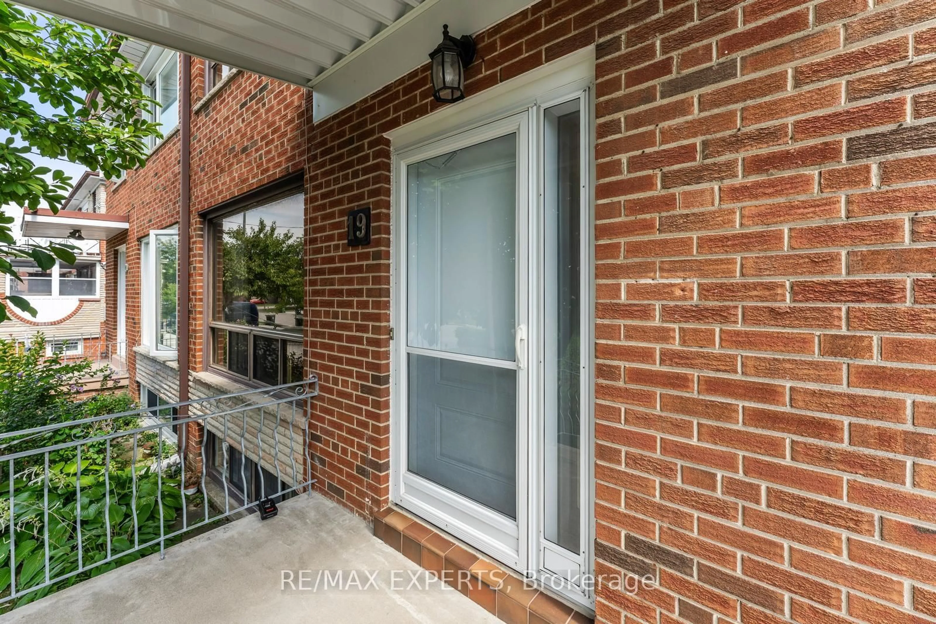 Unknown for 19 Peterdale Rd, Toronto Ontario M3L 1T8
