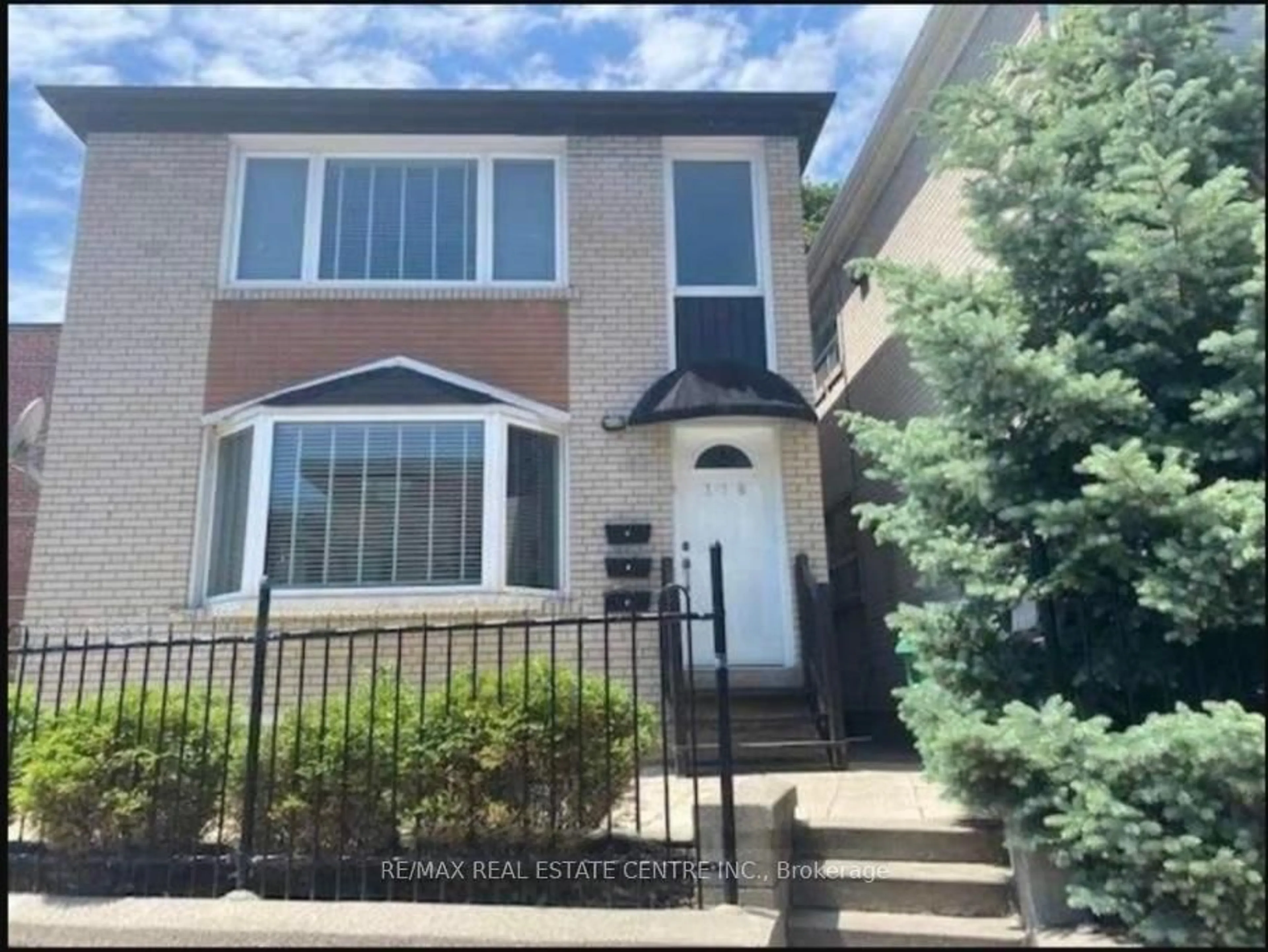 Unknown for 378 Lakeshore Rd, Mississauga Ontario L5H 1H5