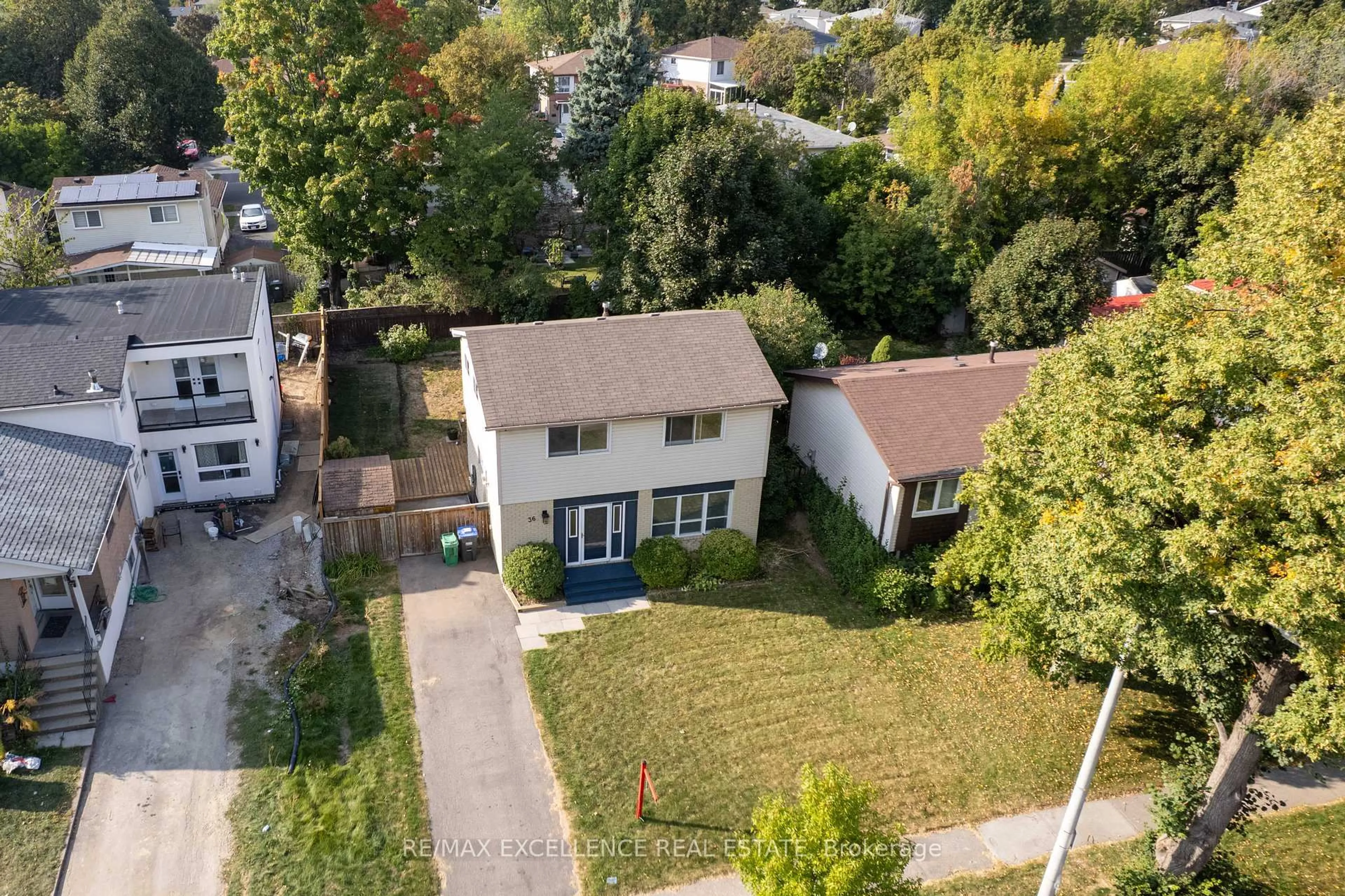 A pic from outside/outdoor area/front of a property/back of a property/a pic from drone, street for 36 Herkley Dr, Brampton Ontario L6V 2E8