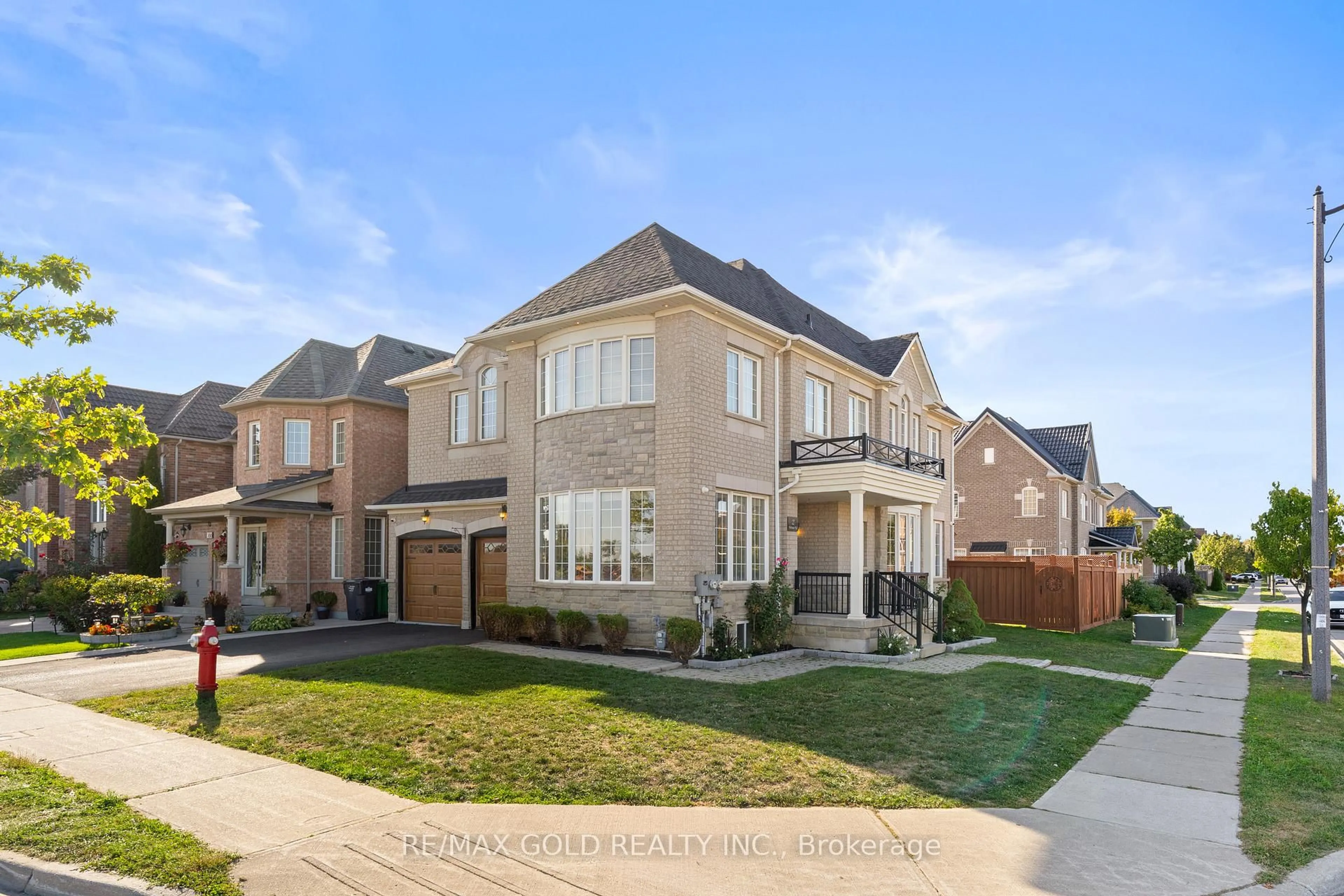 Home with brick exterior material, street for 2 Helman Rd, Brampton Ontario L6R 0R4