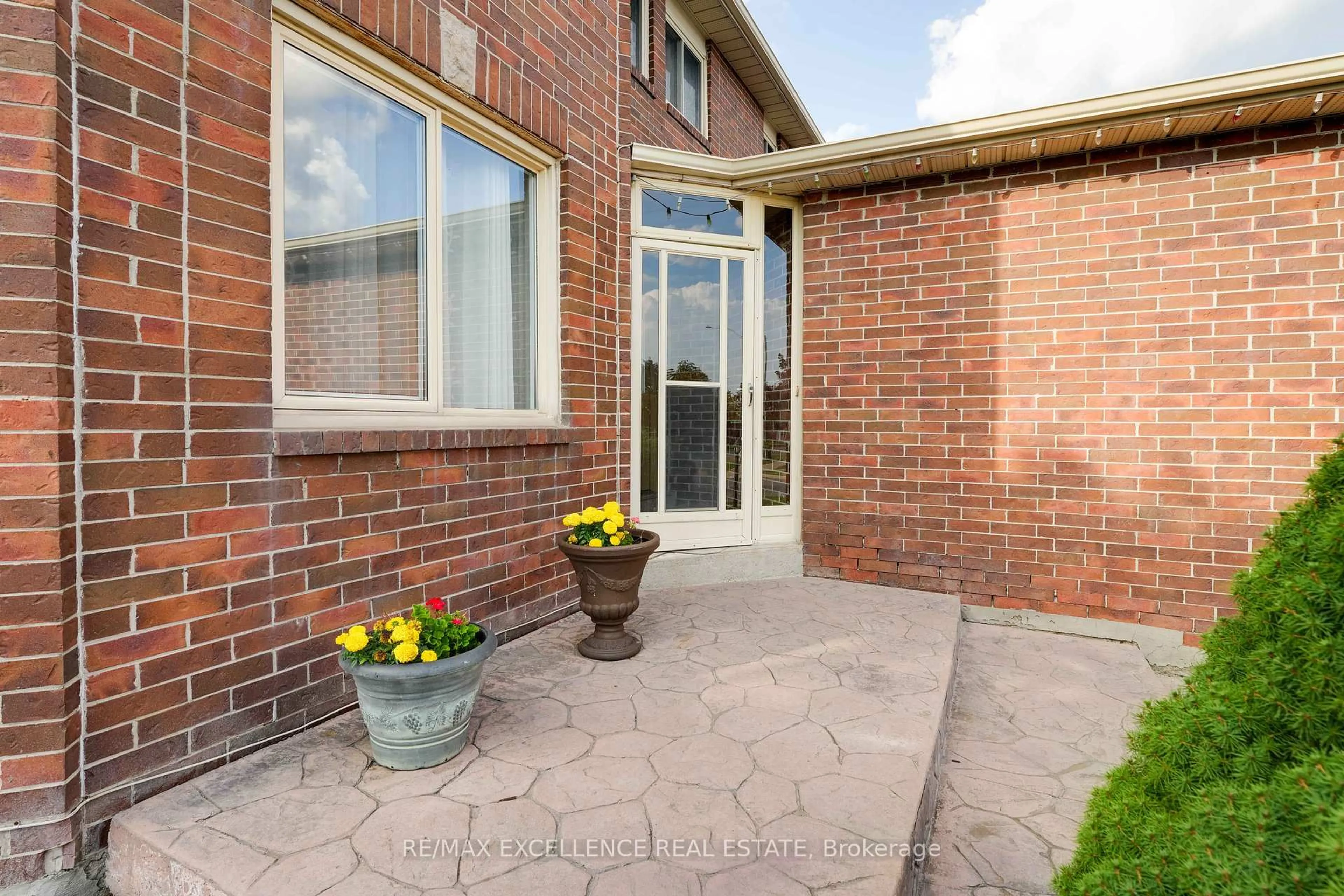 Unknown for 99 Castlehill Rd, Brampton Ontario L6X 4C3